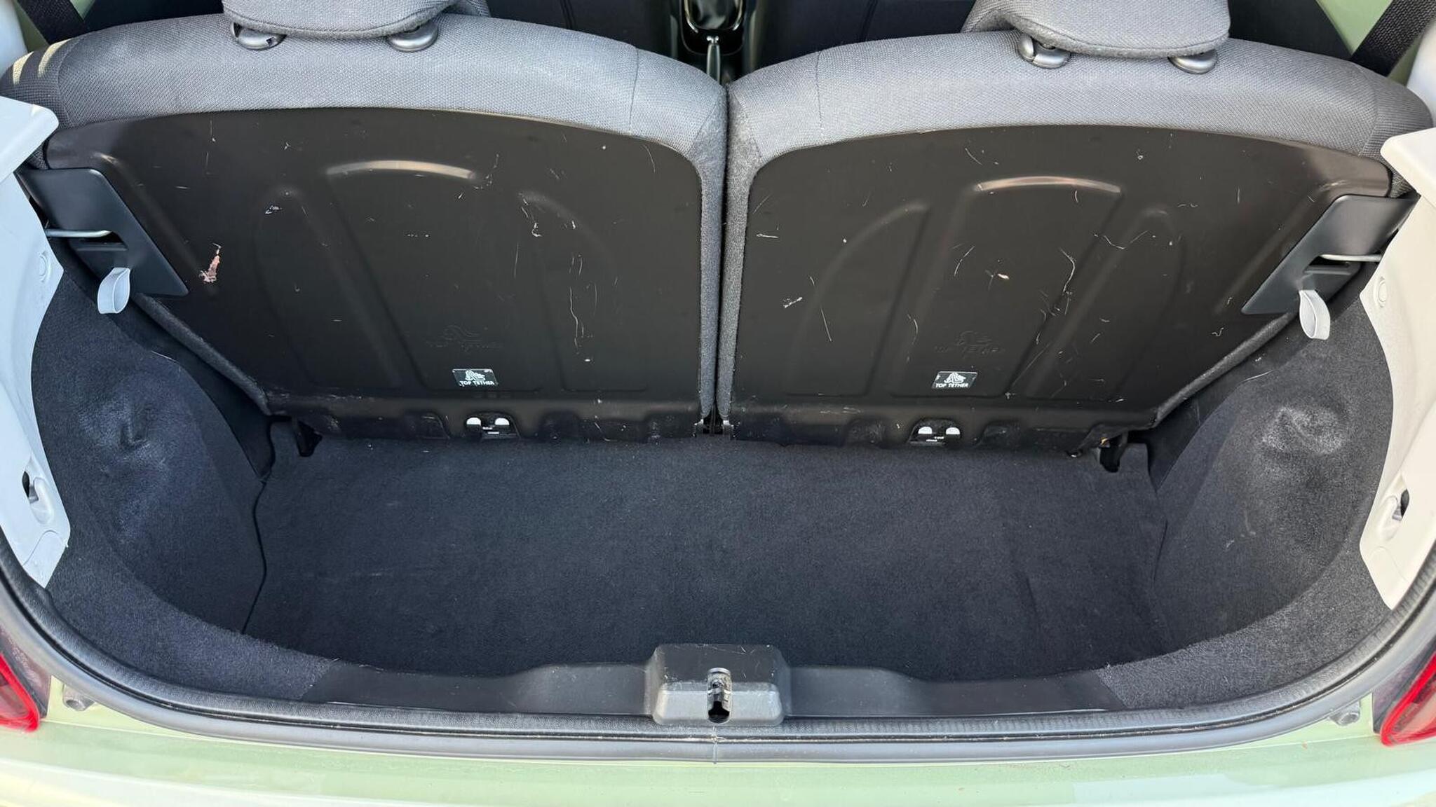 Peugeot 108 view 9
