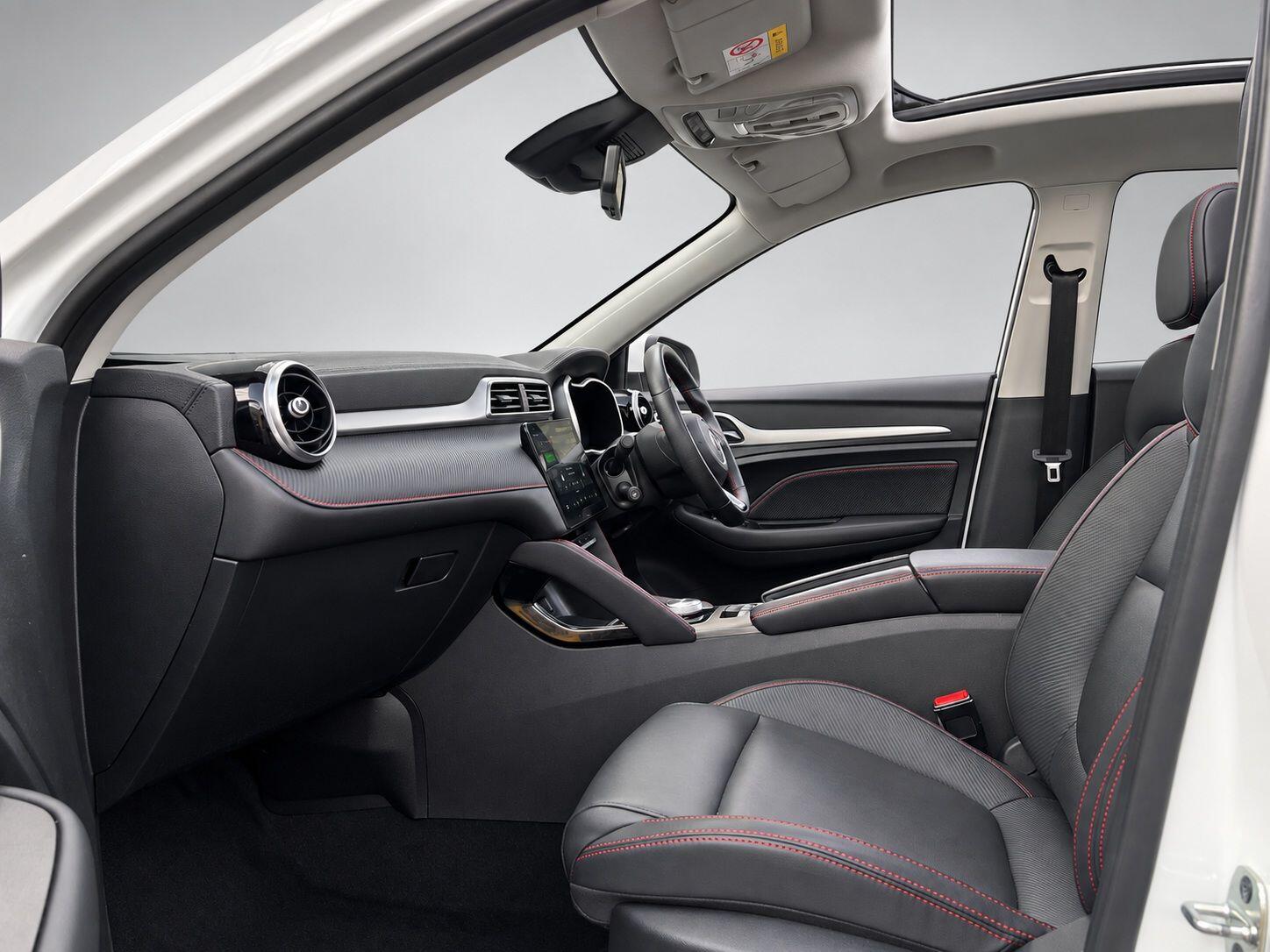 MG ZS view 35
