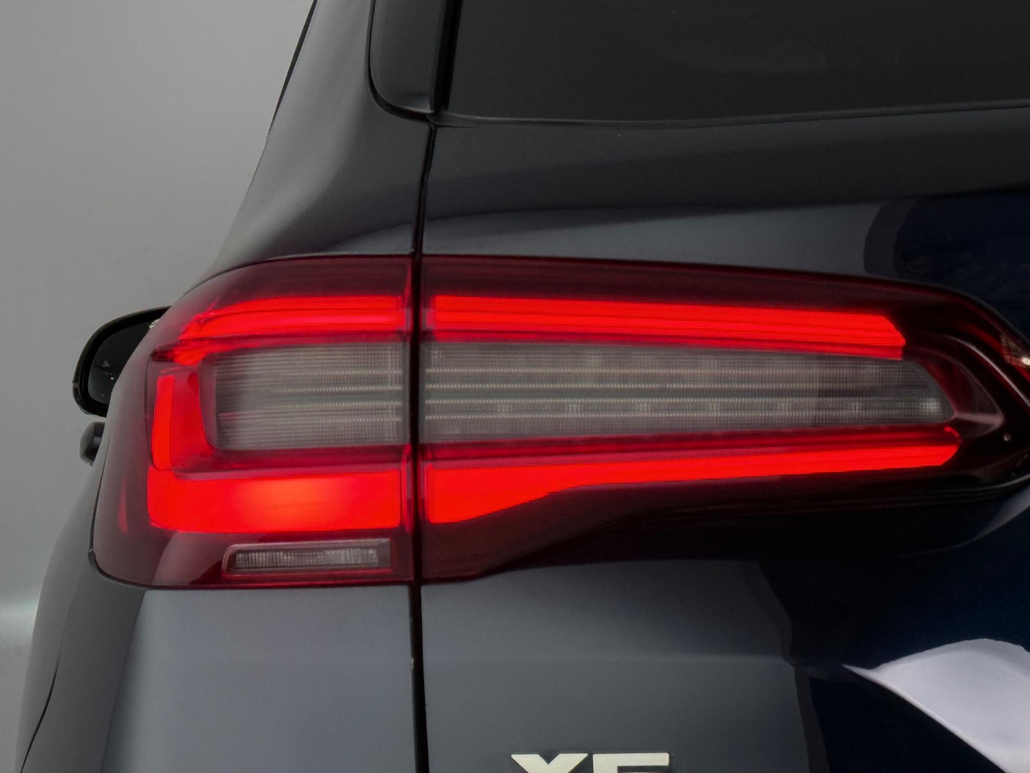BMW X5 view 6