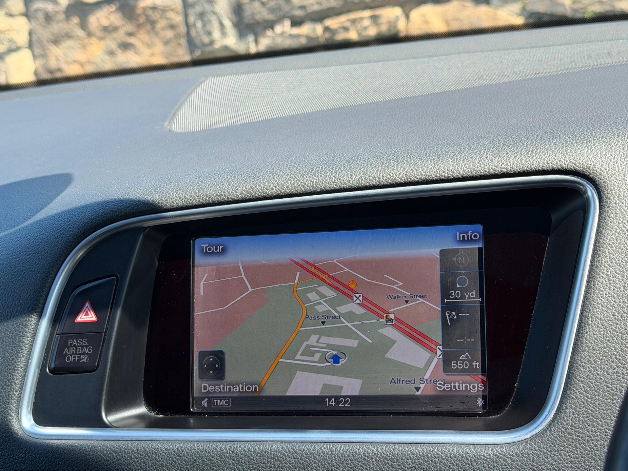 Audi SQ5 view 31