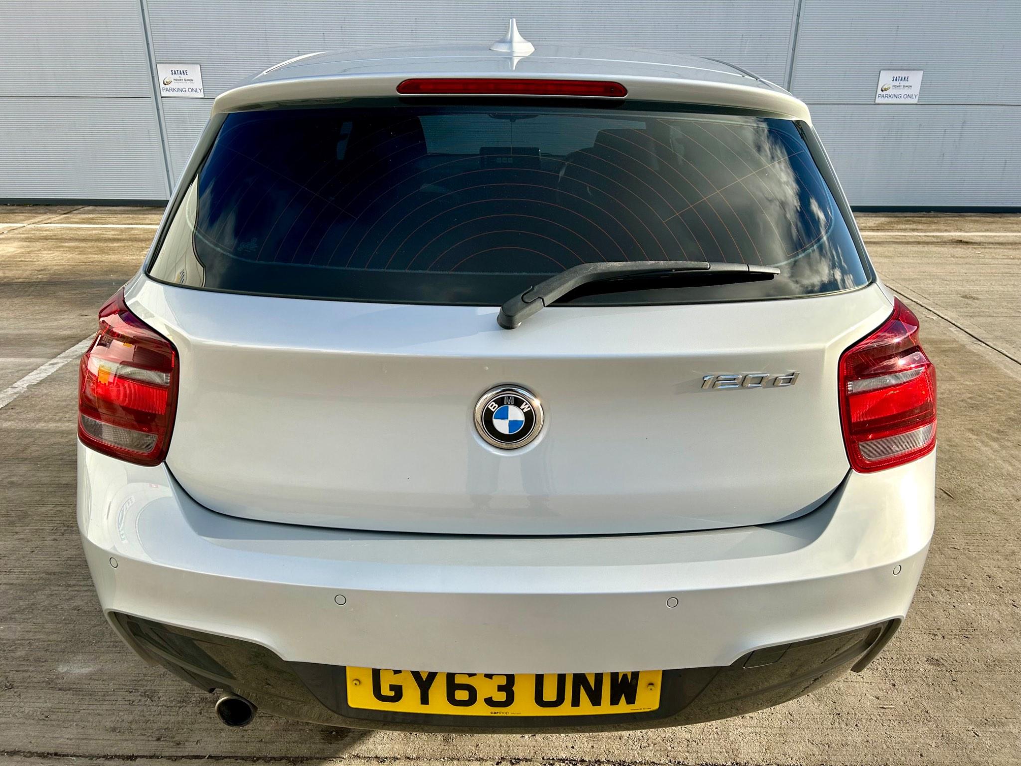BMW 1 Series view 5