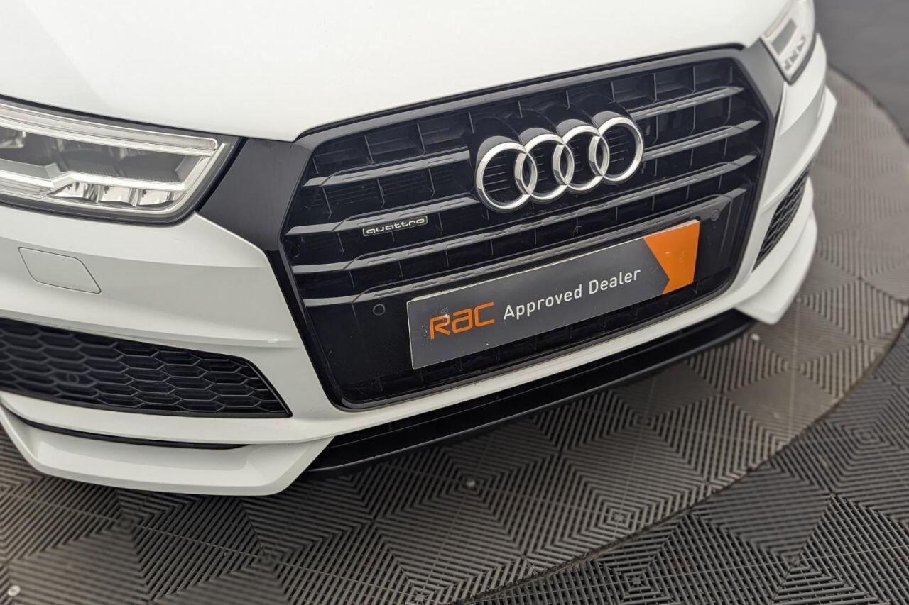 Audi Q3 view 52