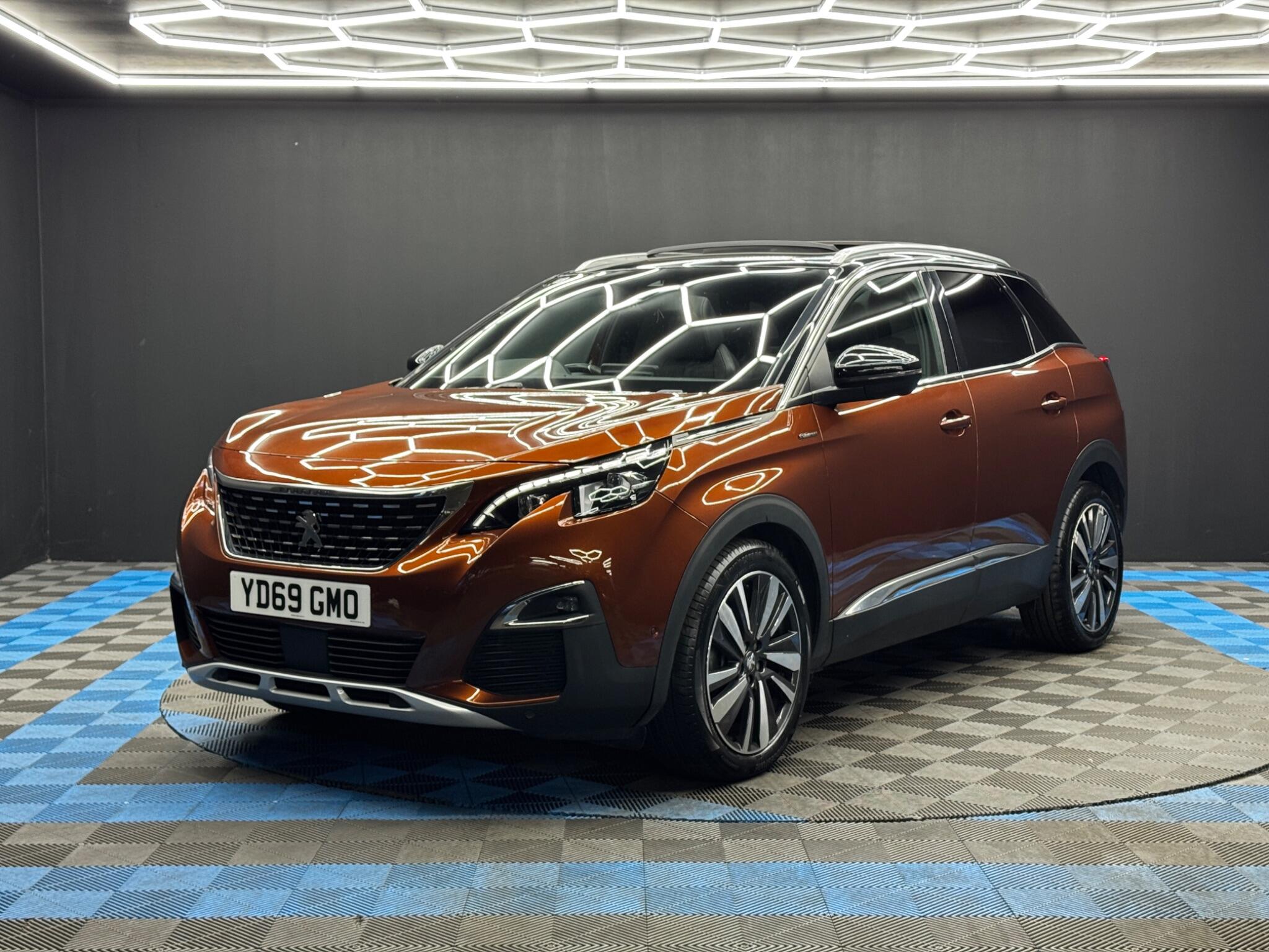 Peugeot 3008 view 3