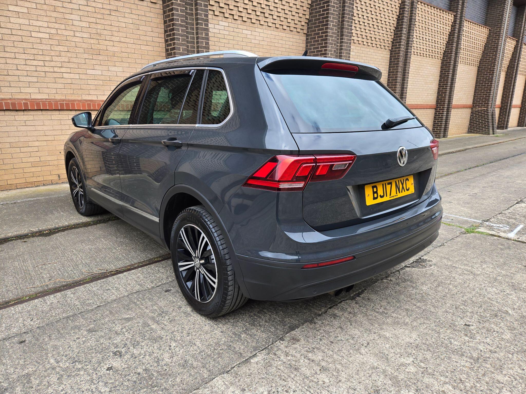 2017 Volkswagen Tiguan 2.0 TDI BlueMotion Tech SE Navigation Euro 6 (s/s) 5dr • 57,000 miles image 7