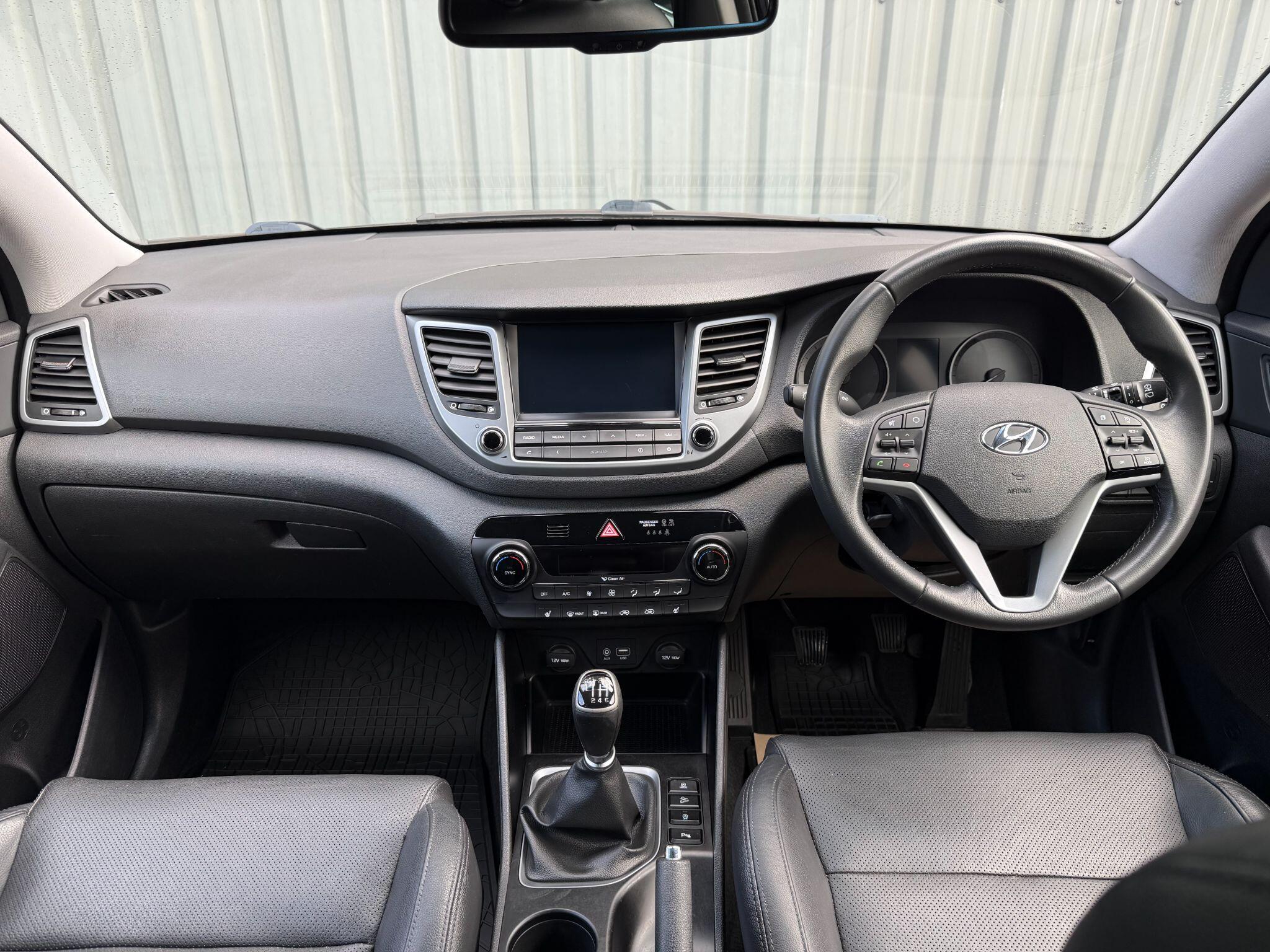 Hyundai Tucson view 22