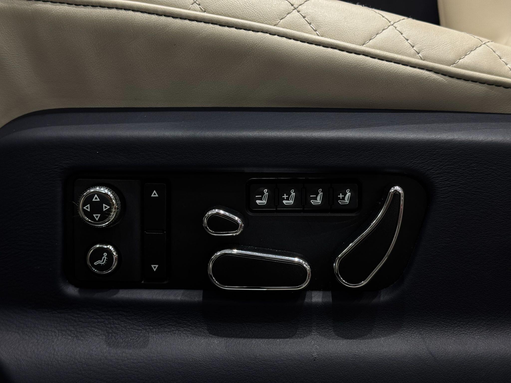 Bentley Bentayga view 52