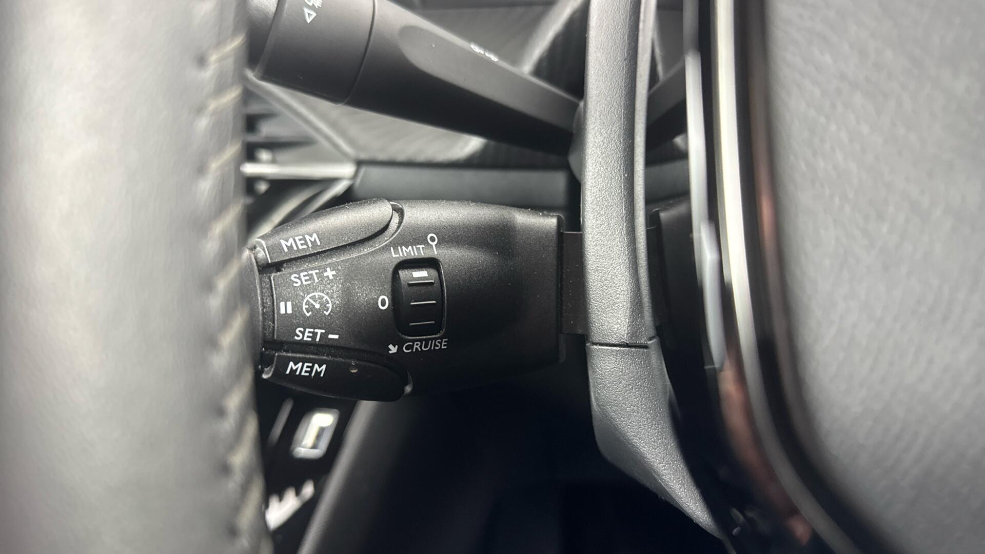 Peugeot 2008 view 44