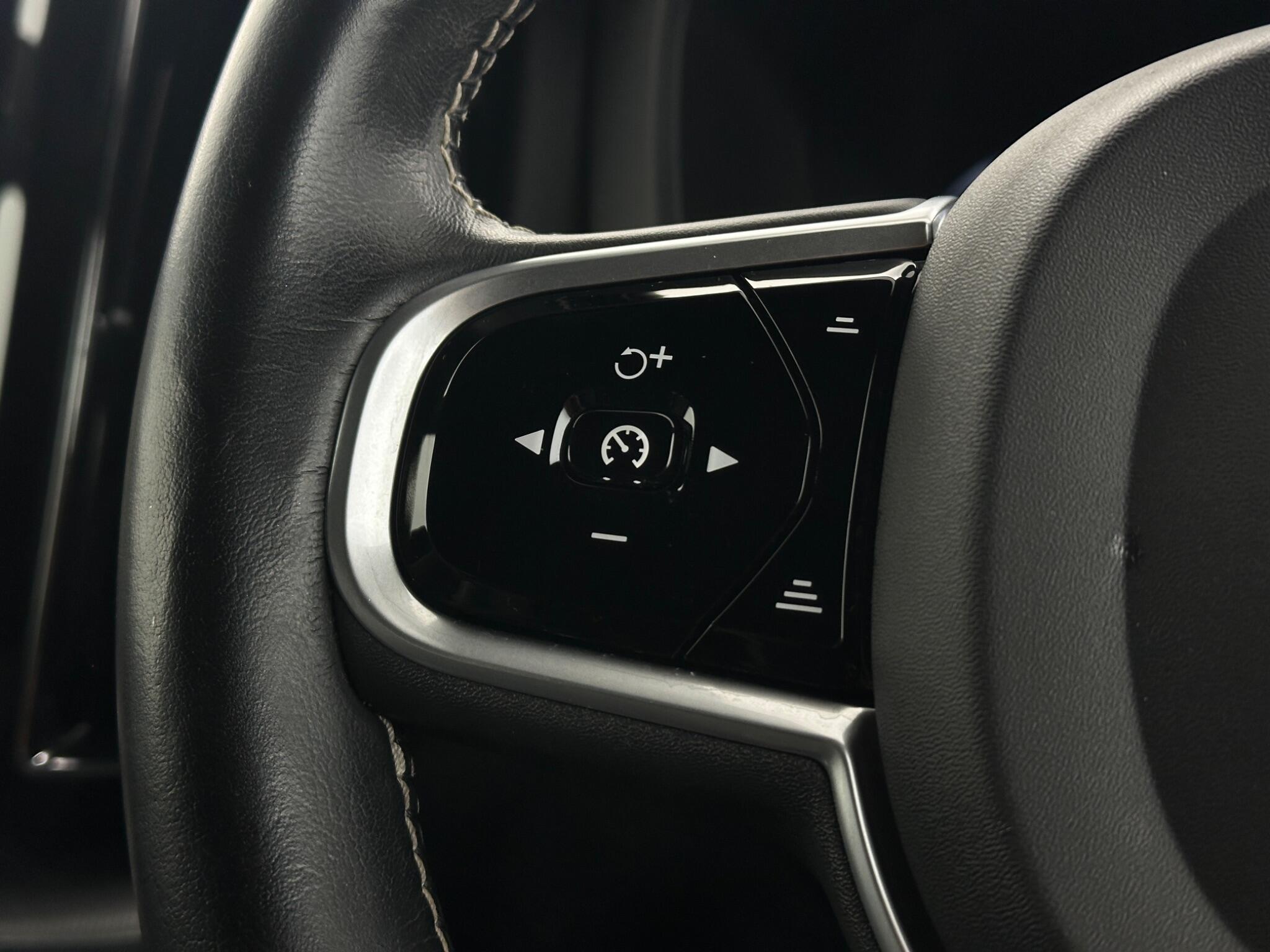 Volvo XC60 view 14