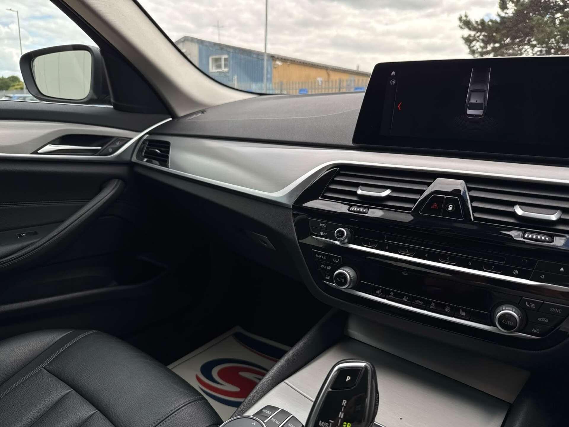 BMW 5 Series view 57