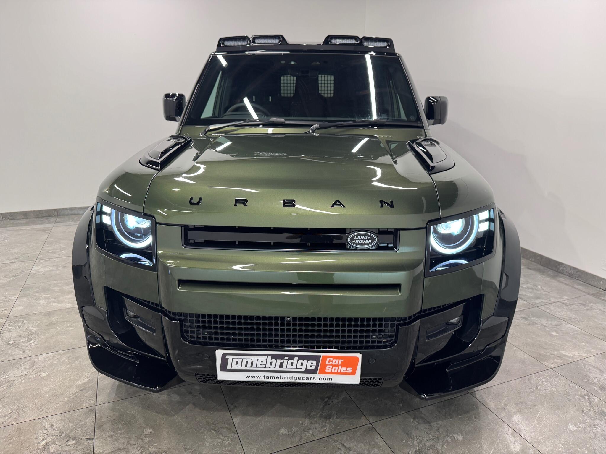 Land Rover Defender view 3