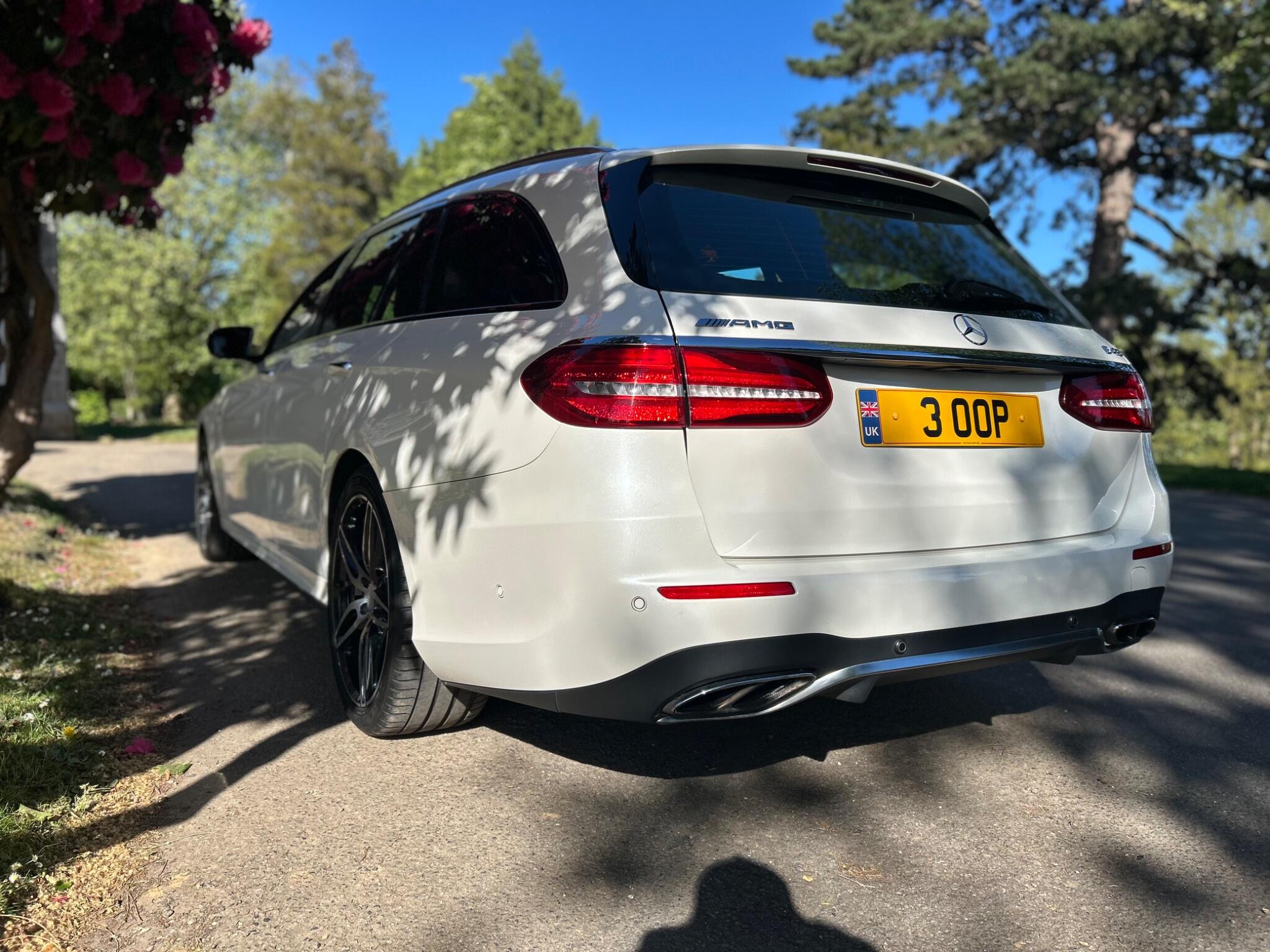 Mercedes-Benz E-Class view 22