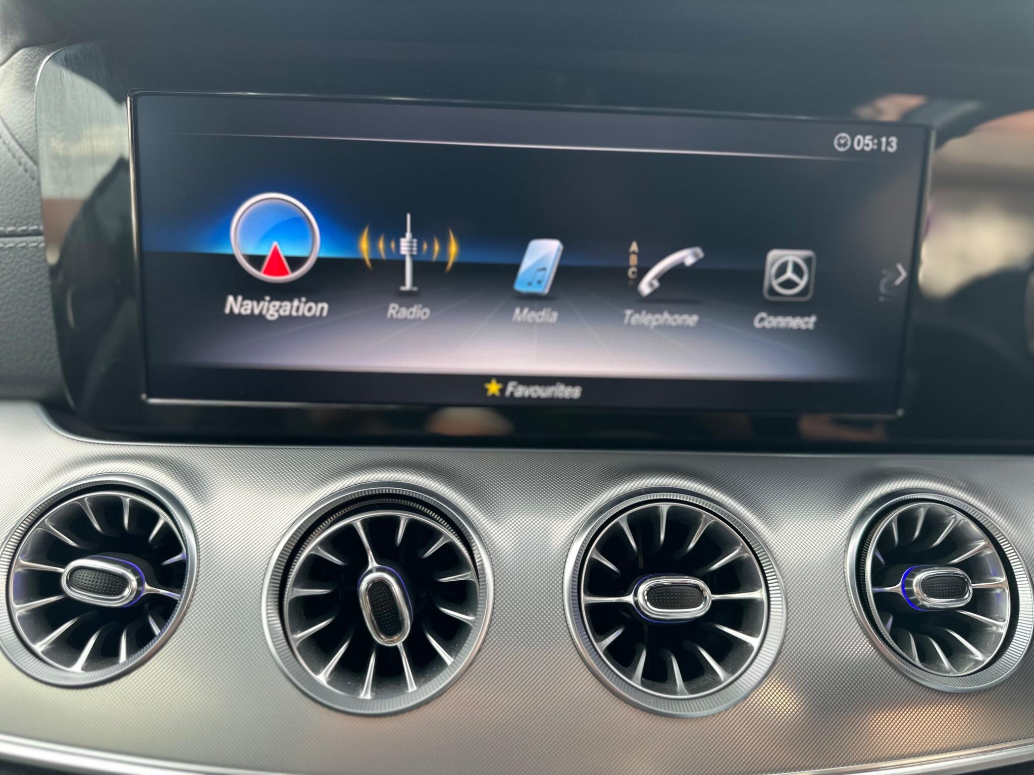 Mercedes-Benz E-Class view 21