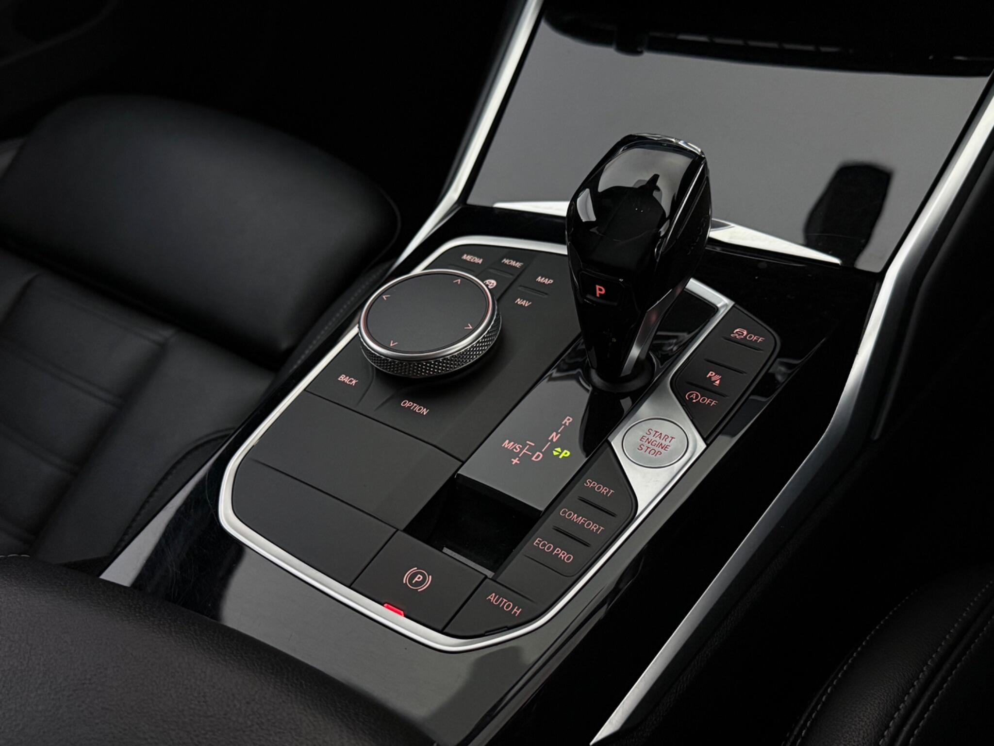 BMW 3 Series view 20