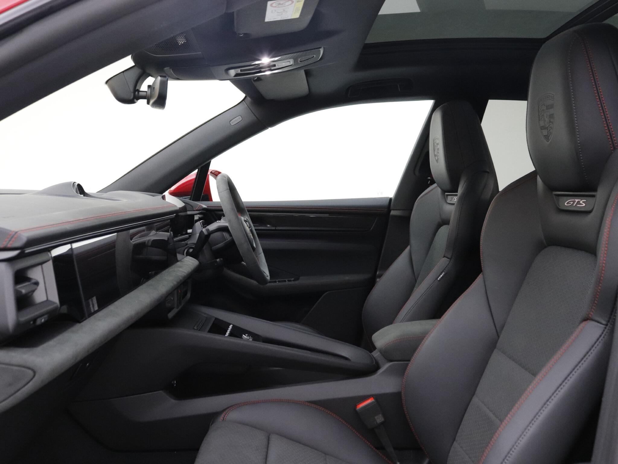 Porsche Macan view 33