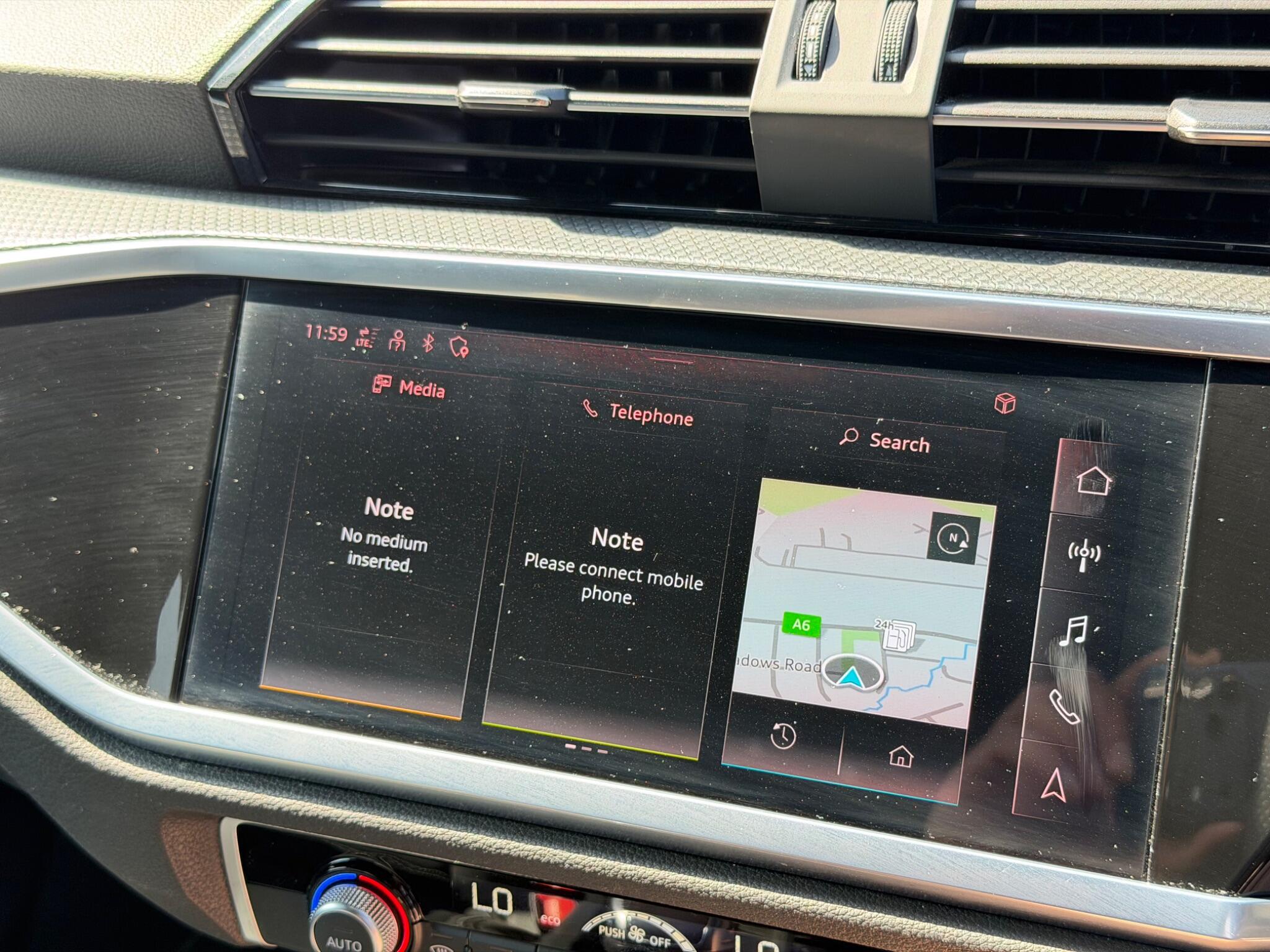 Audi Audi Q3 view 28