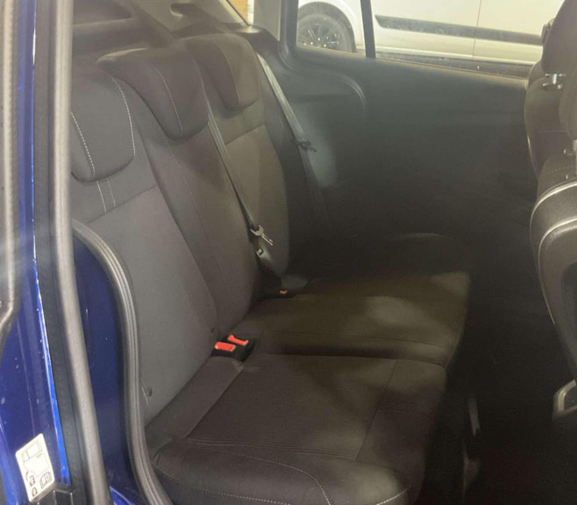Ford B-Max view 5