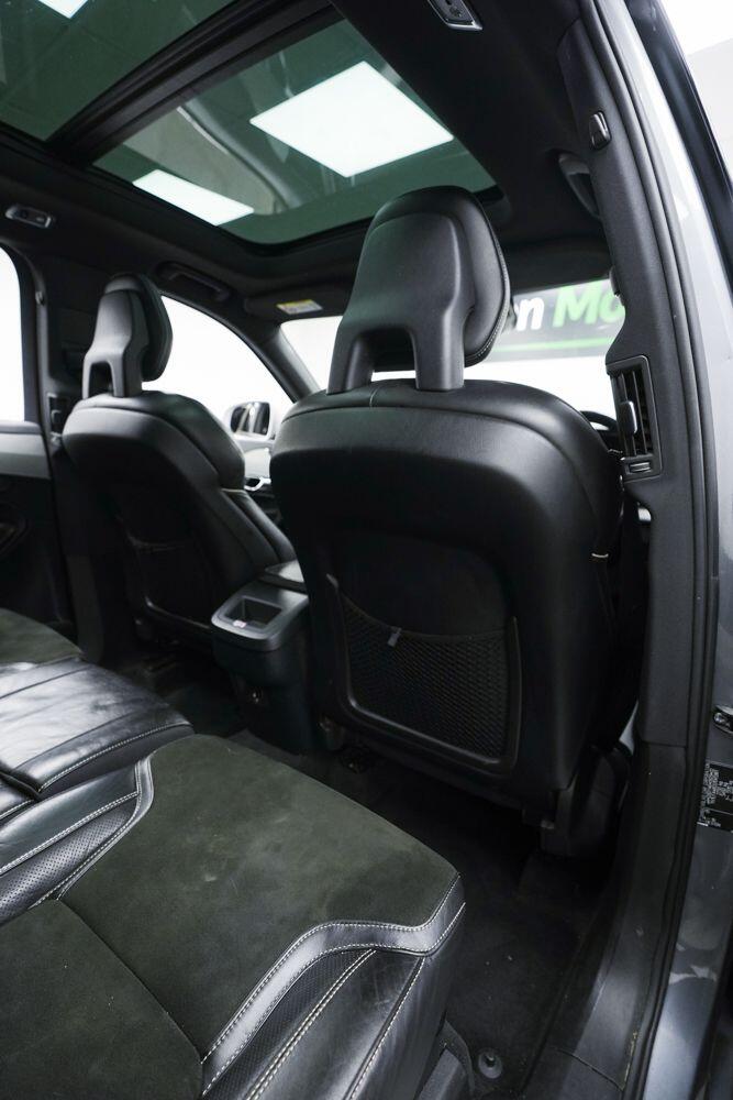 Volvo XC90 view 14