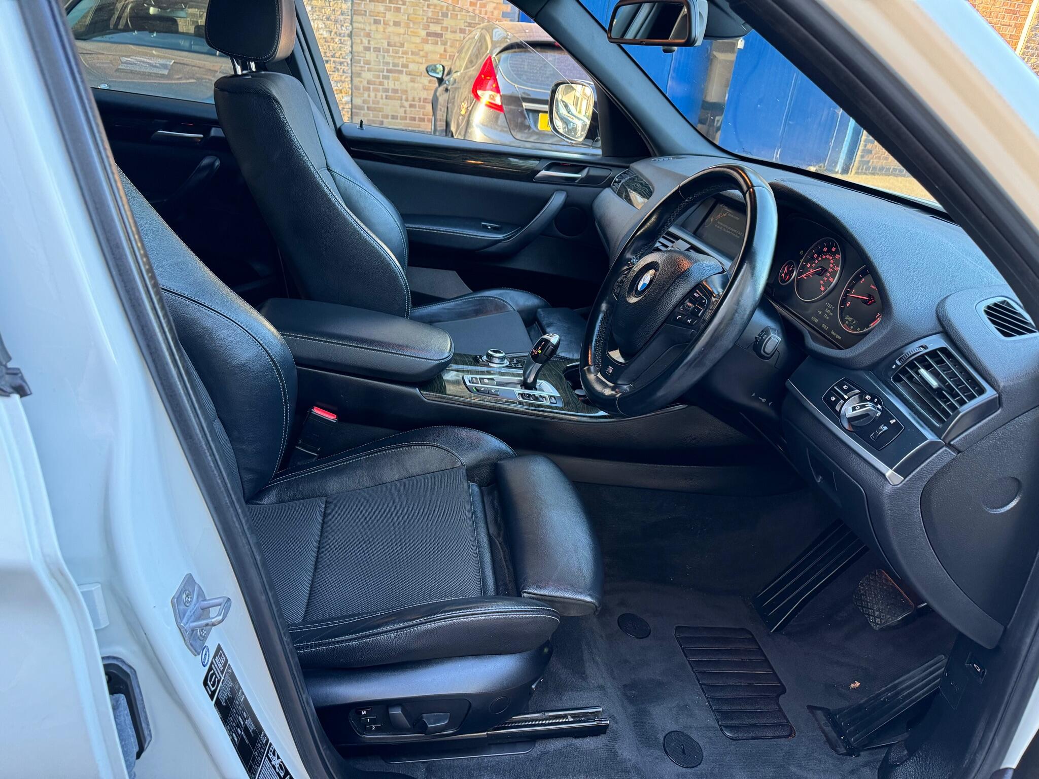 BMW X3 view 13