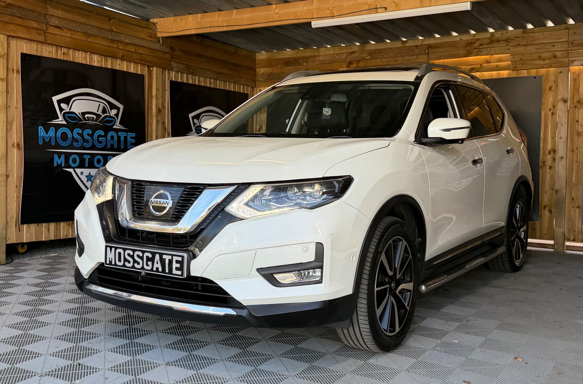 Nissan X-Trail view 4
