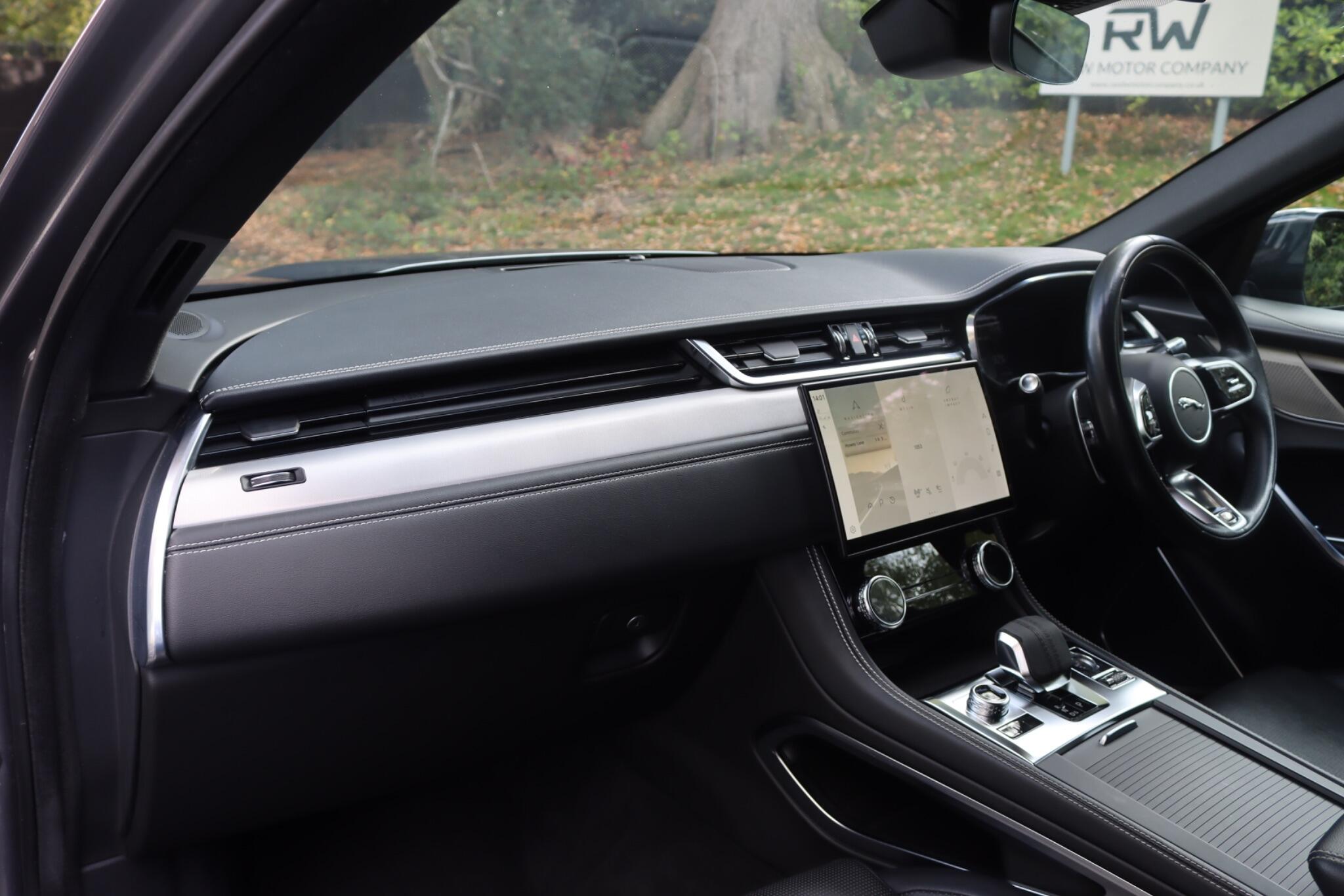 Jaguar F-Pace view 3