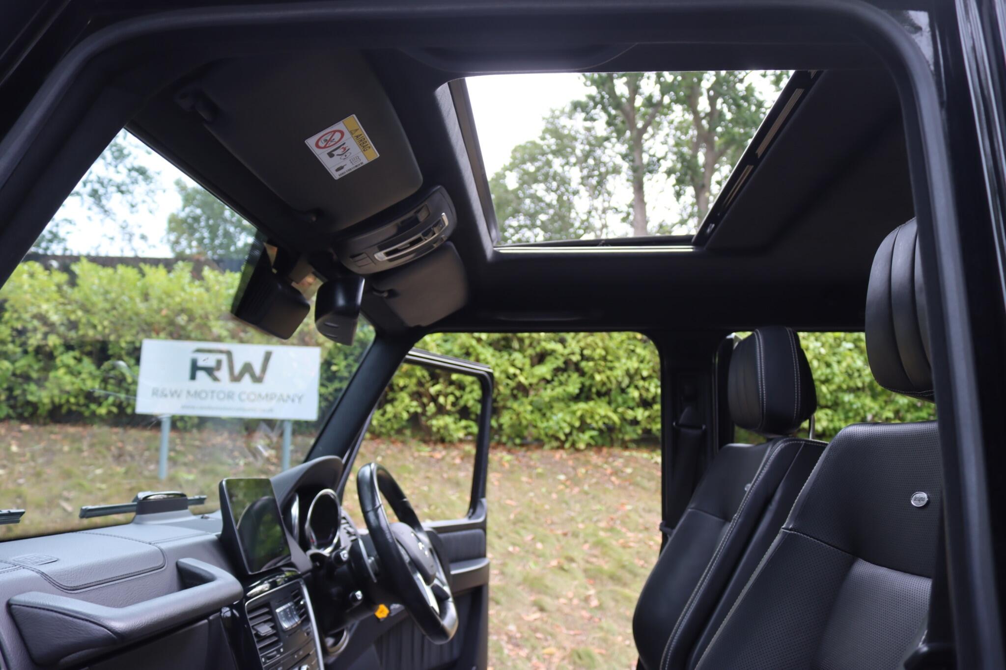Mercedes-Benz G-Class view 11