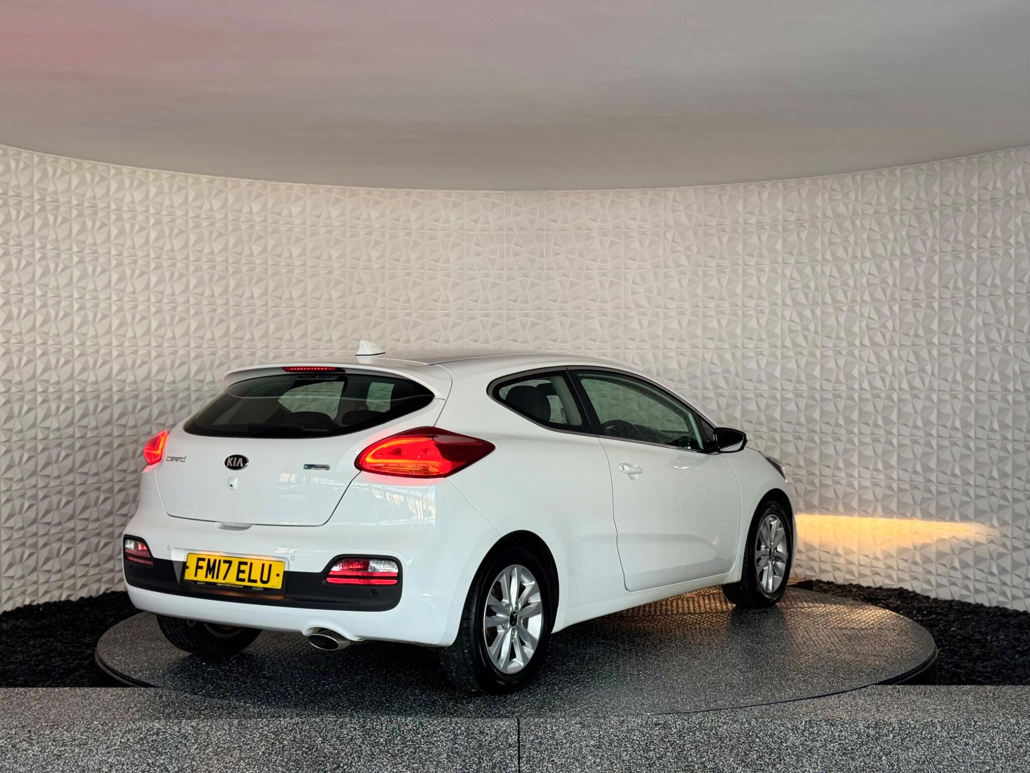 Kia Proceed view 11