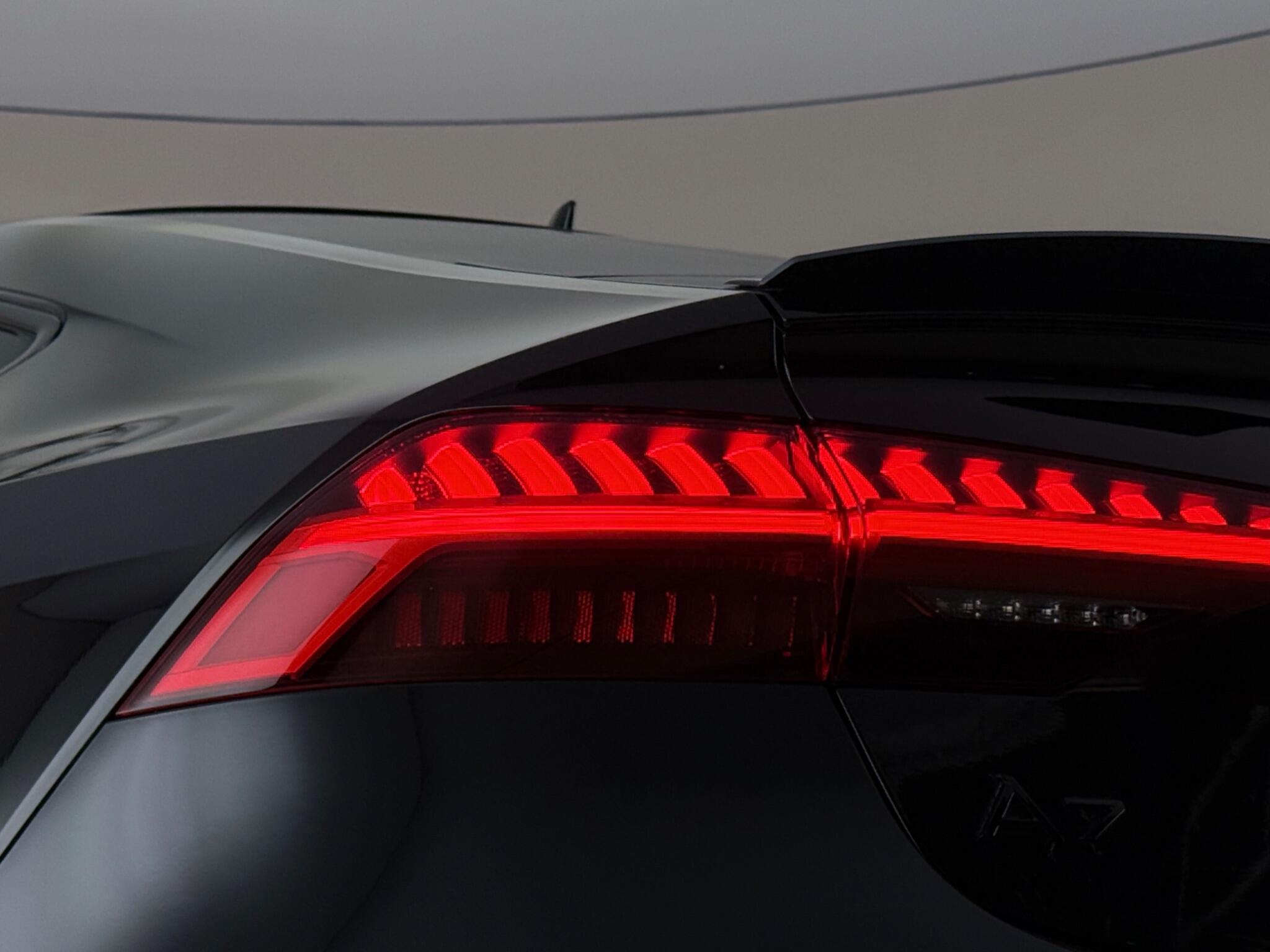 Audi A7 view 11
