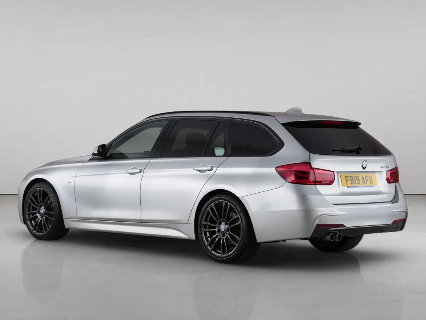 BMW 3 Series view 8