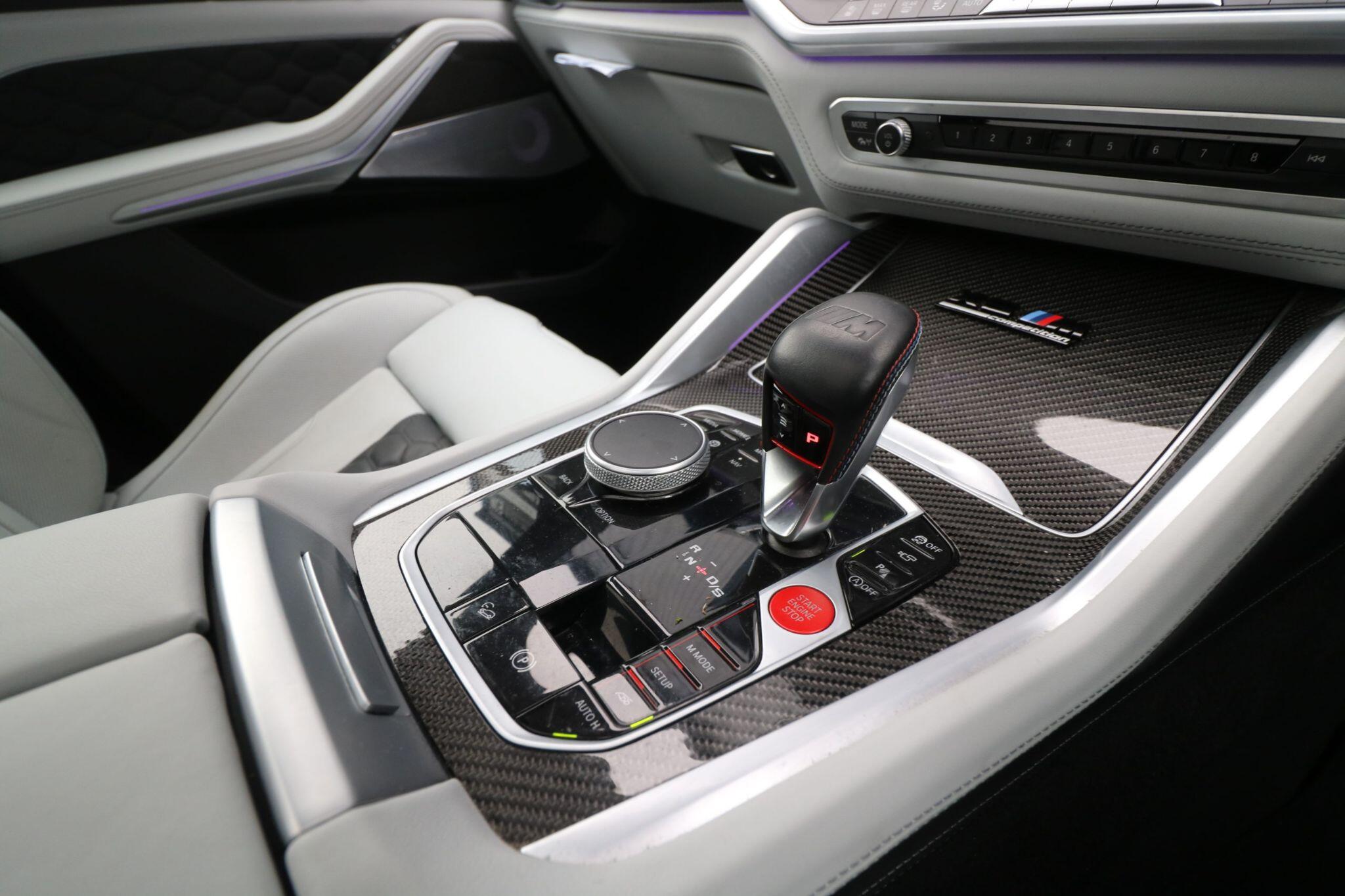 BMW X5 M view 11