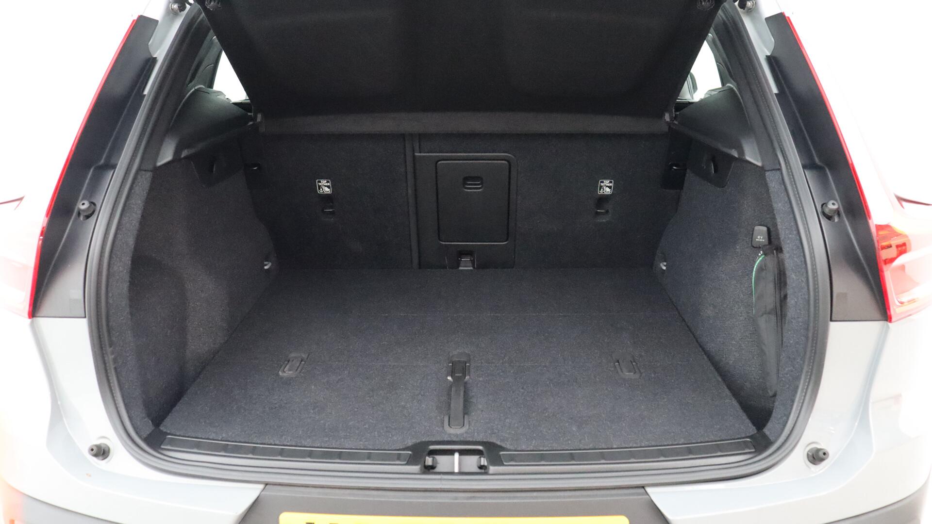 Volvo XC40 view 13