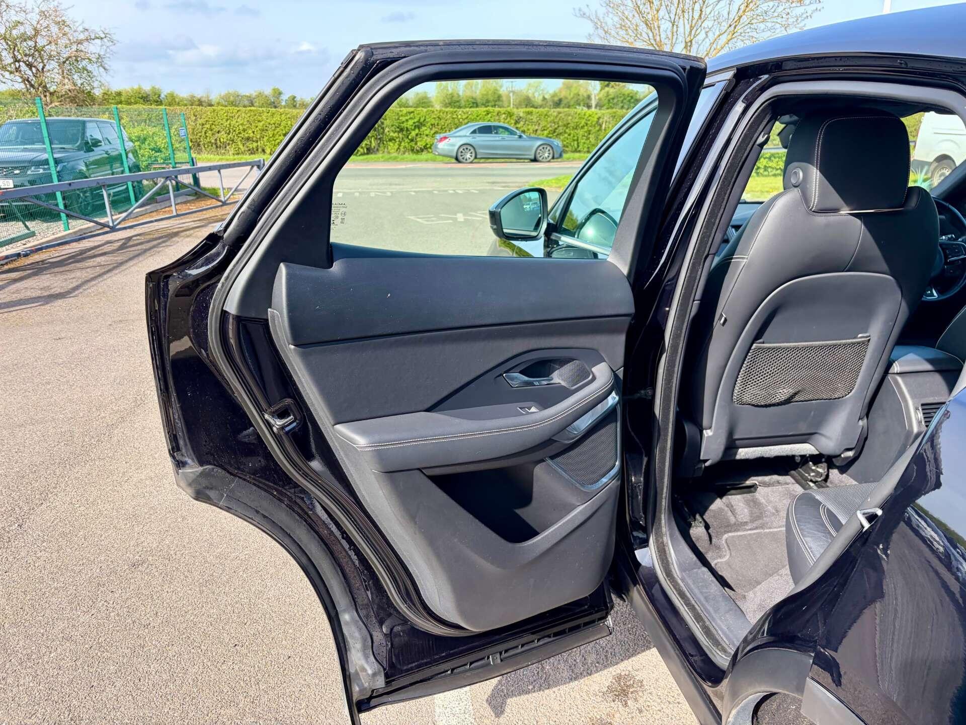 Jaguar E-Pace view 18