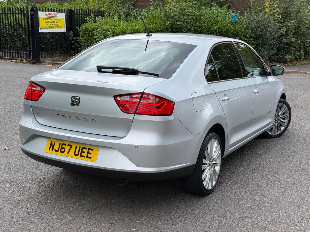 Seat Toledo view 7