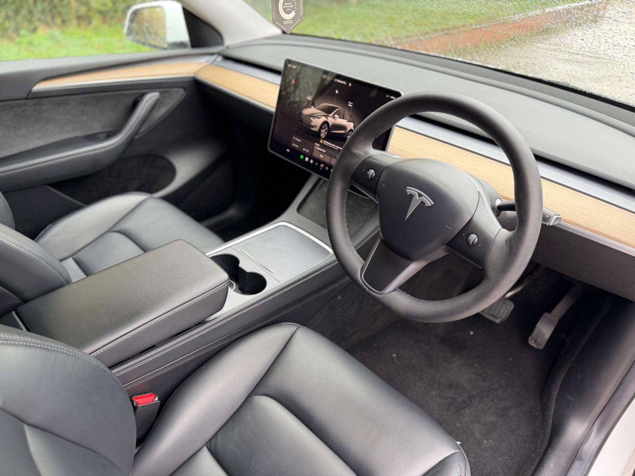 Tesla Model Y view 27