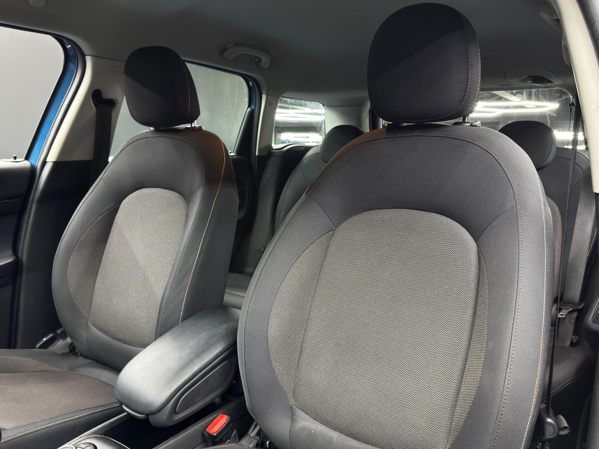 Mini Countryman view 13