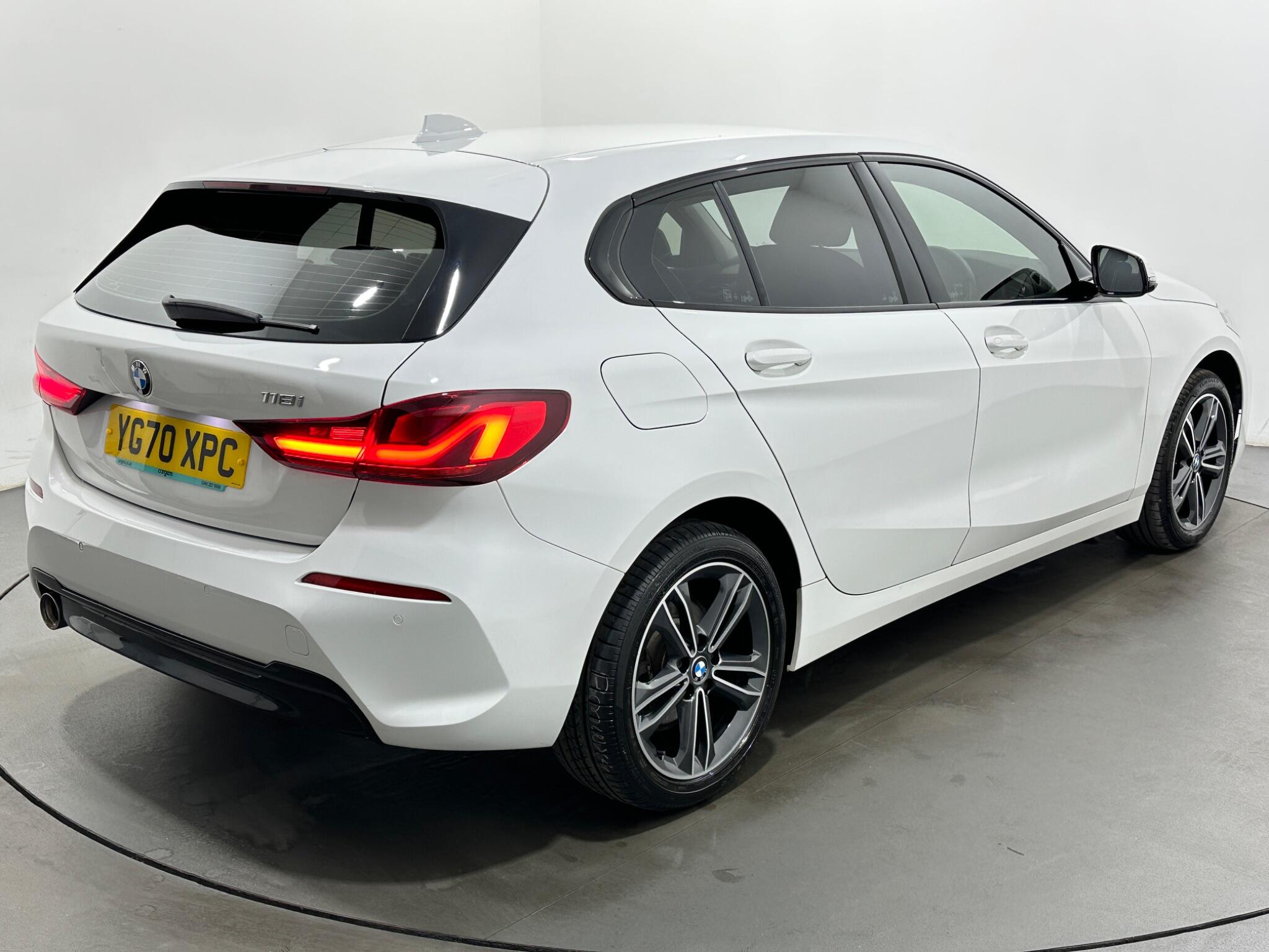BMW 1 Series view 52