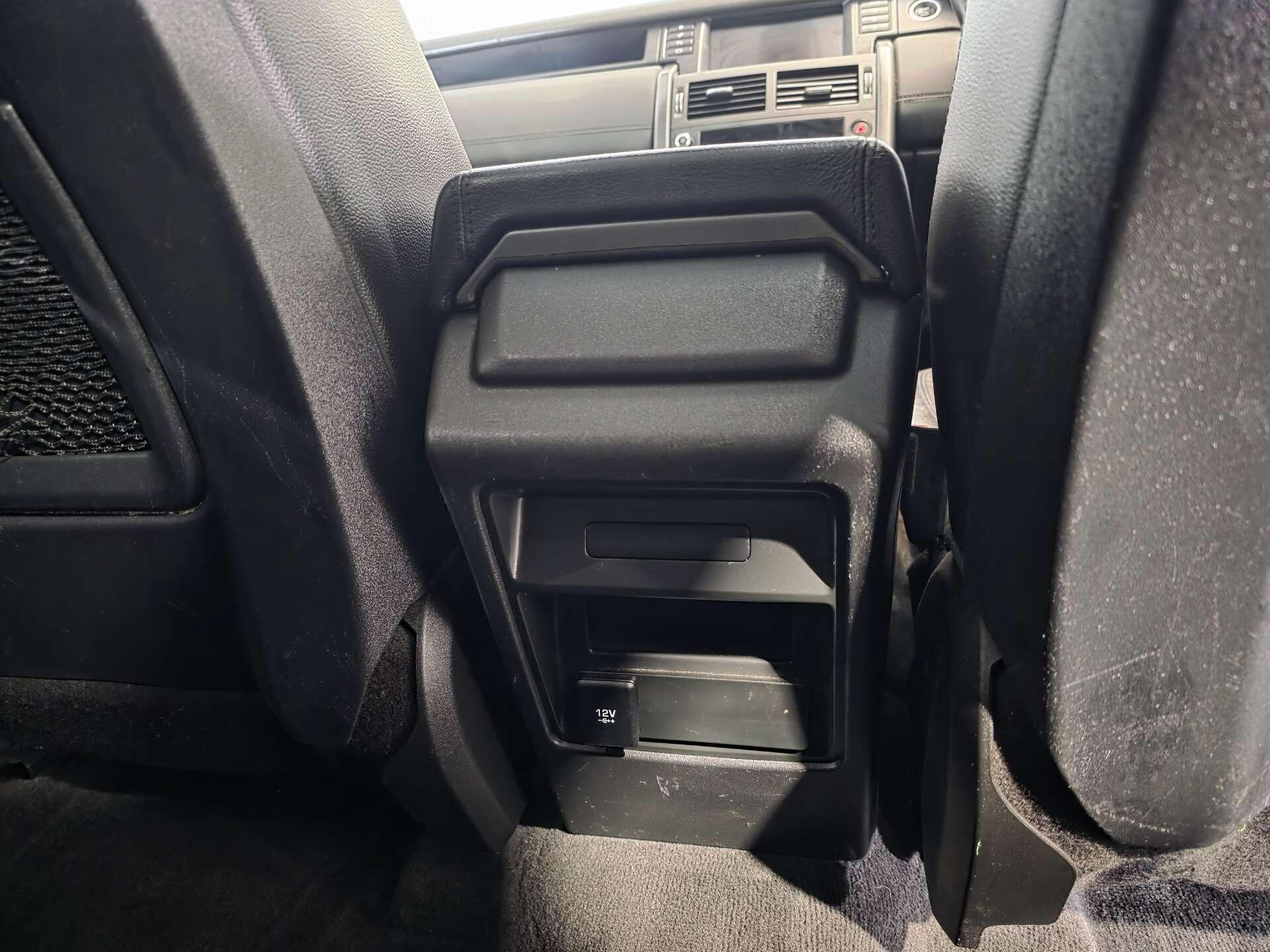 Land Rover Discovery Sport view 55