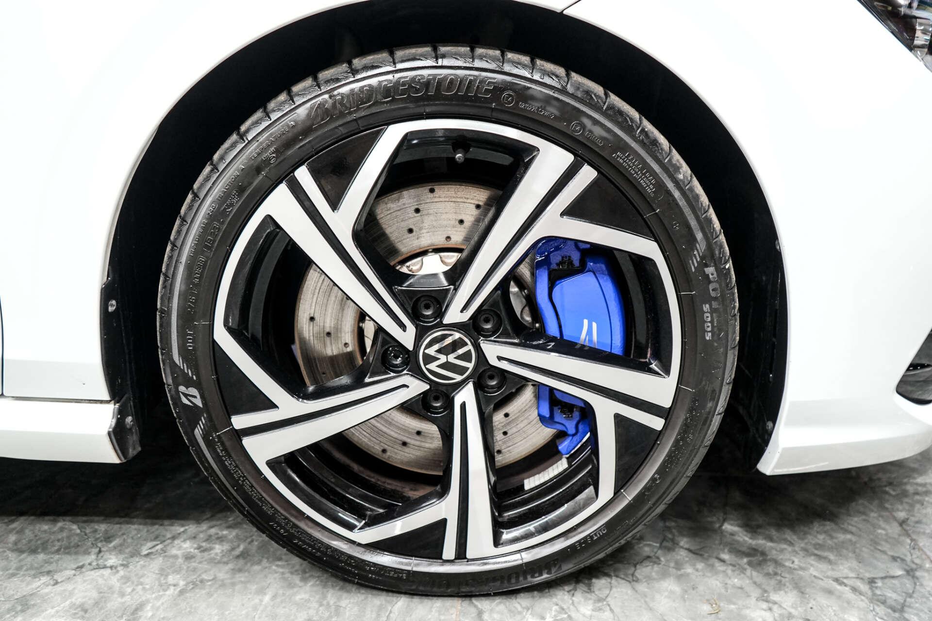 Volkswagen Golf view 7
