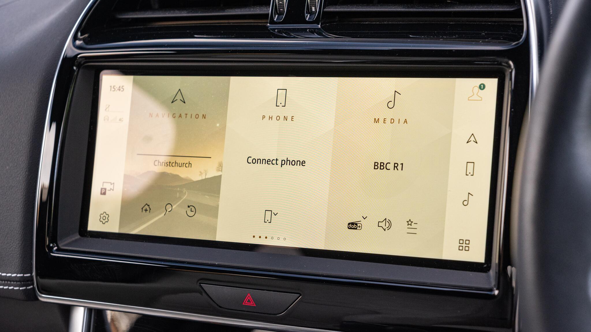 Jaguar Xe view 29