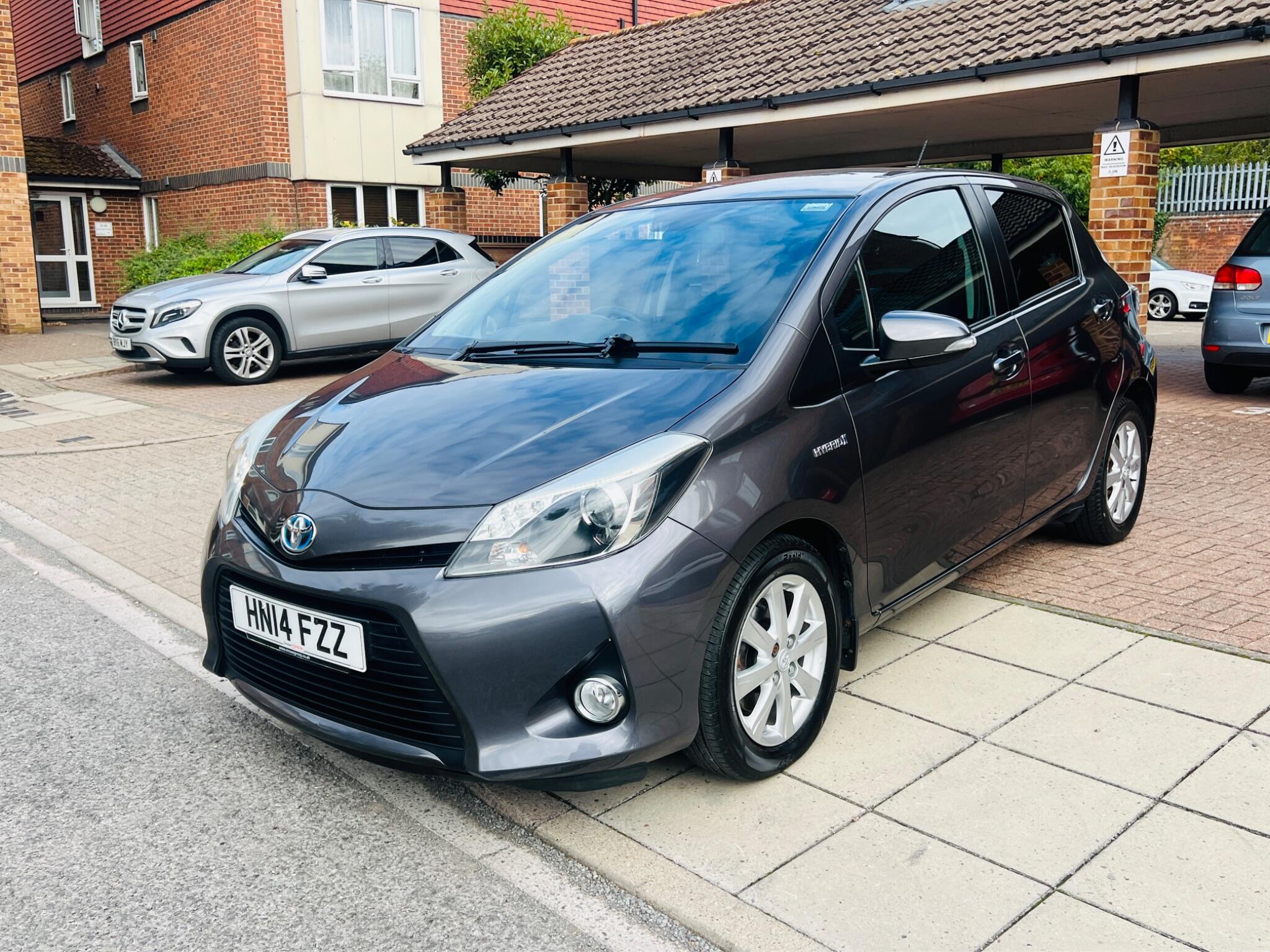 Toyota Yaris view 12