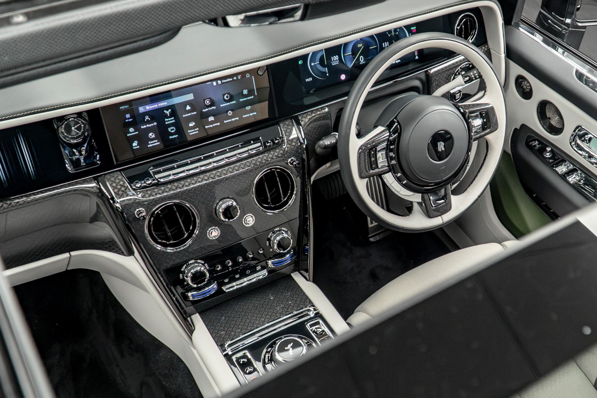 Rolls-Royce Cullinan view 40