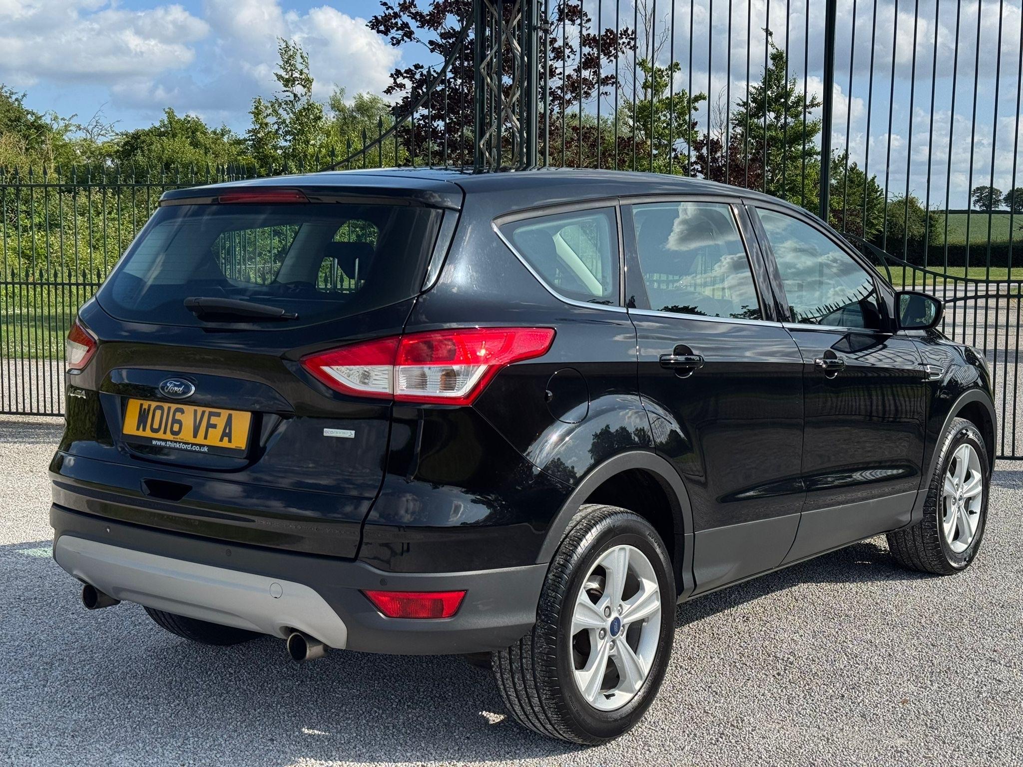 2016 Ford Kuga 1.5T EcoBoost Zetec 2WD Euro 6 (s/s) 5dr • 65,300 miles image 2