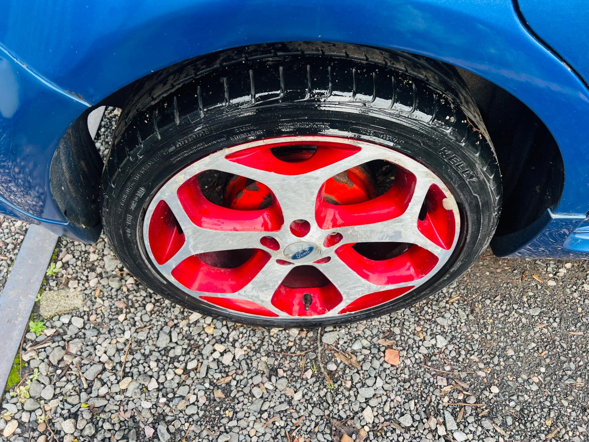 2009 Ford Focus image 38