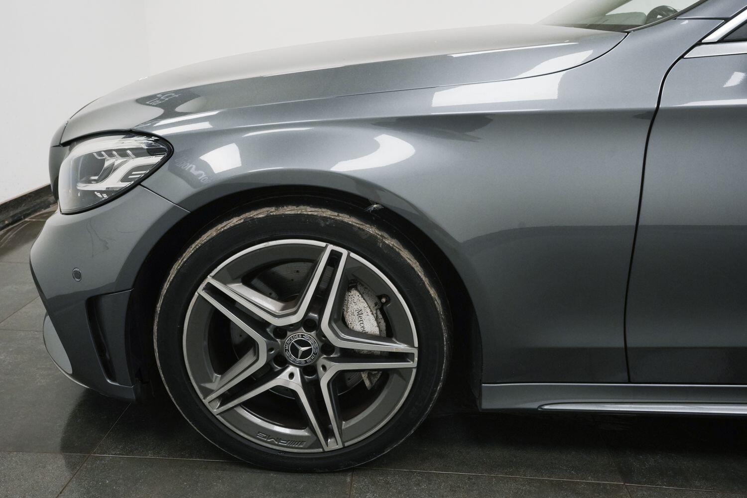 Mercedes-Benz C Class view 5