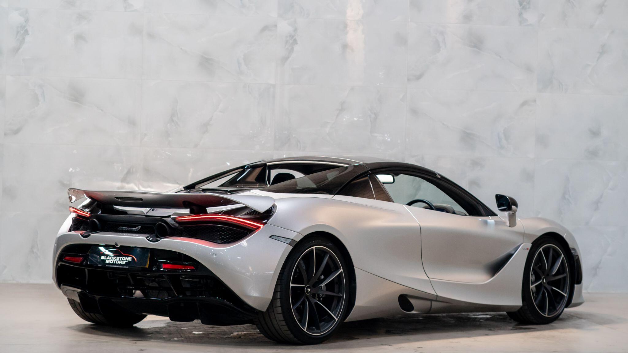 Mclaren 720s view 10