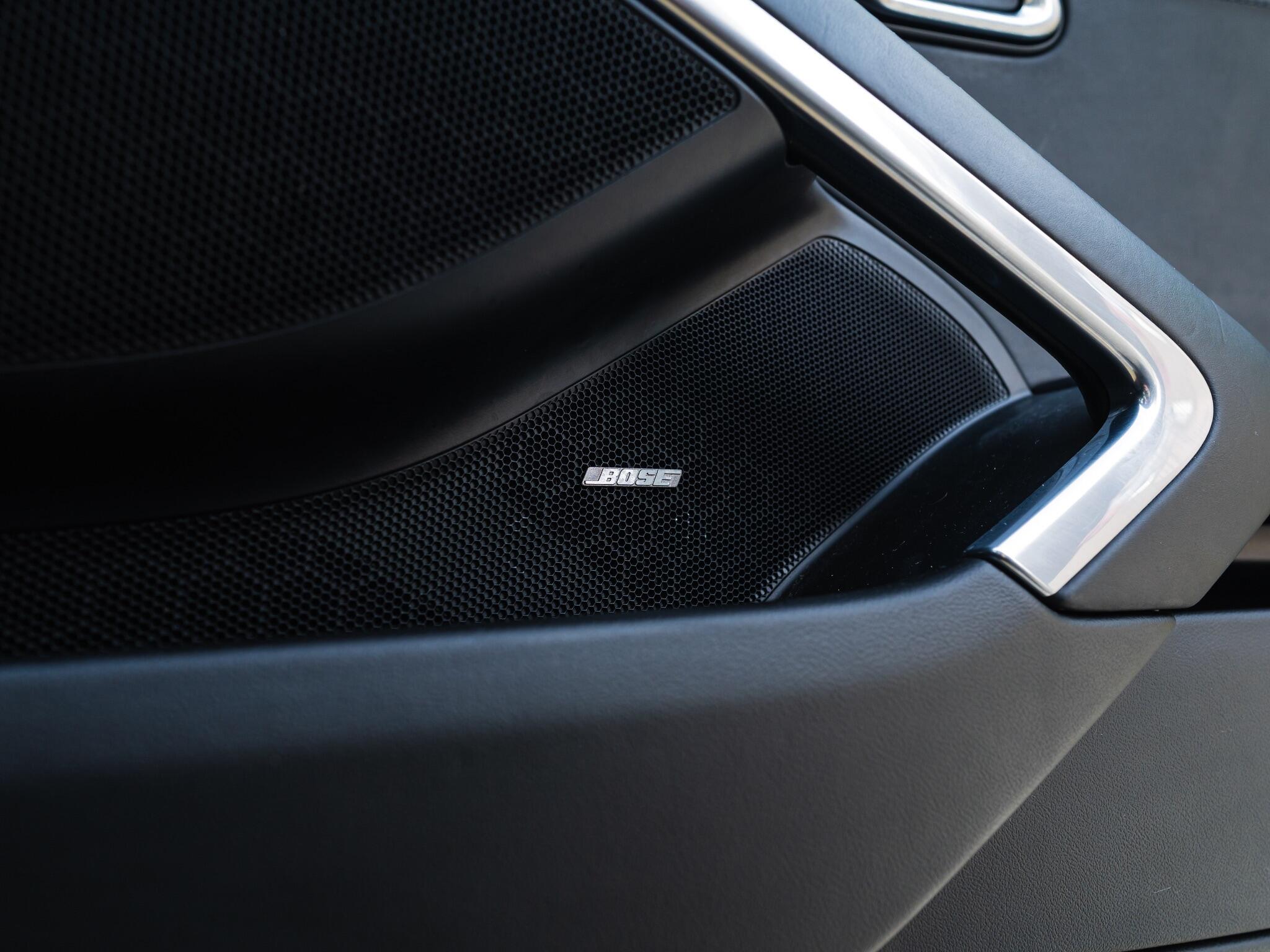 Porsche 911 view 18