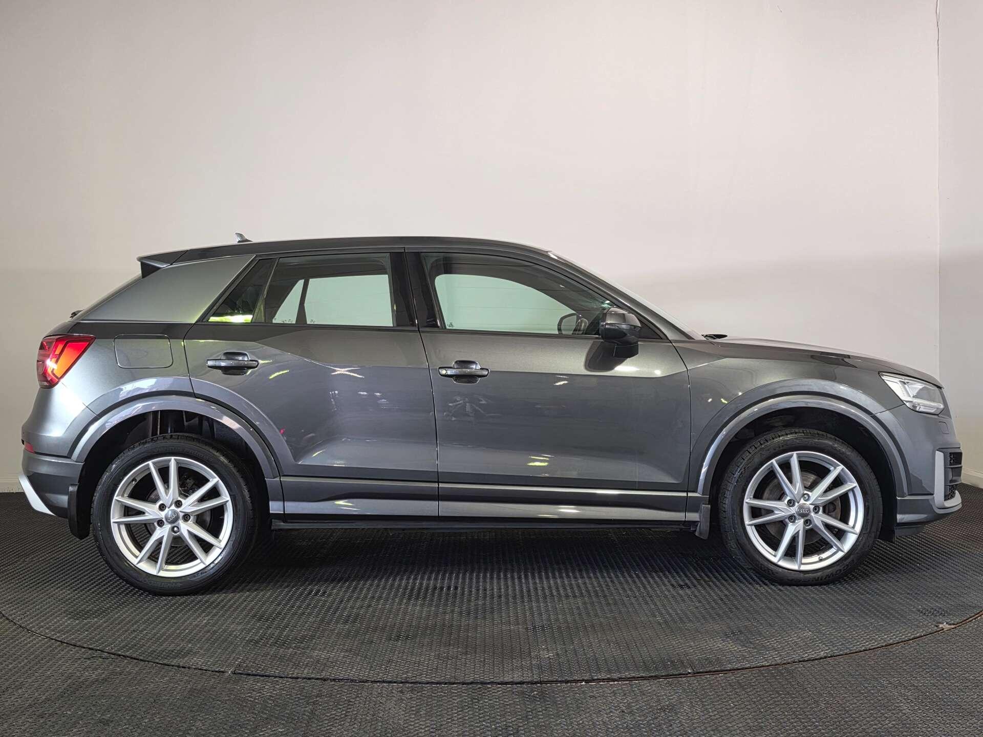 Audi Q2 view 8