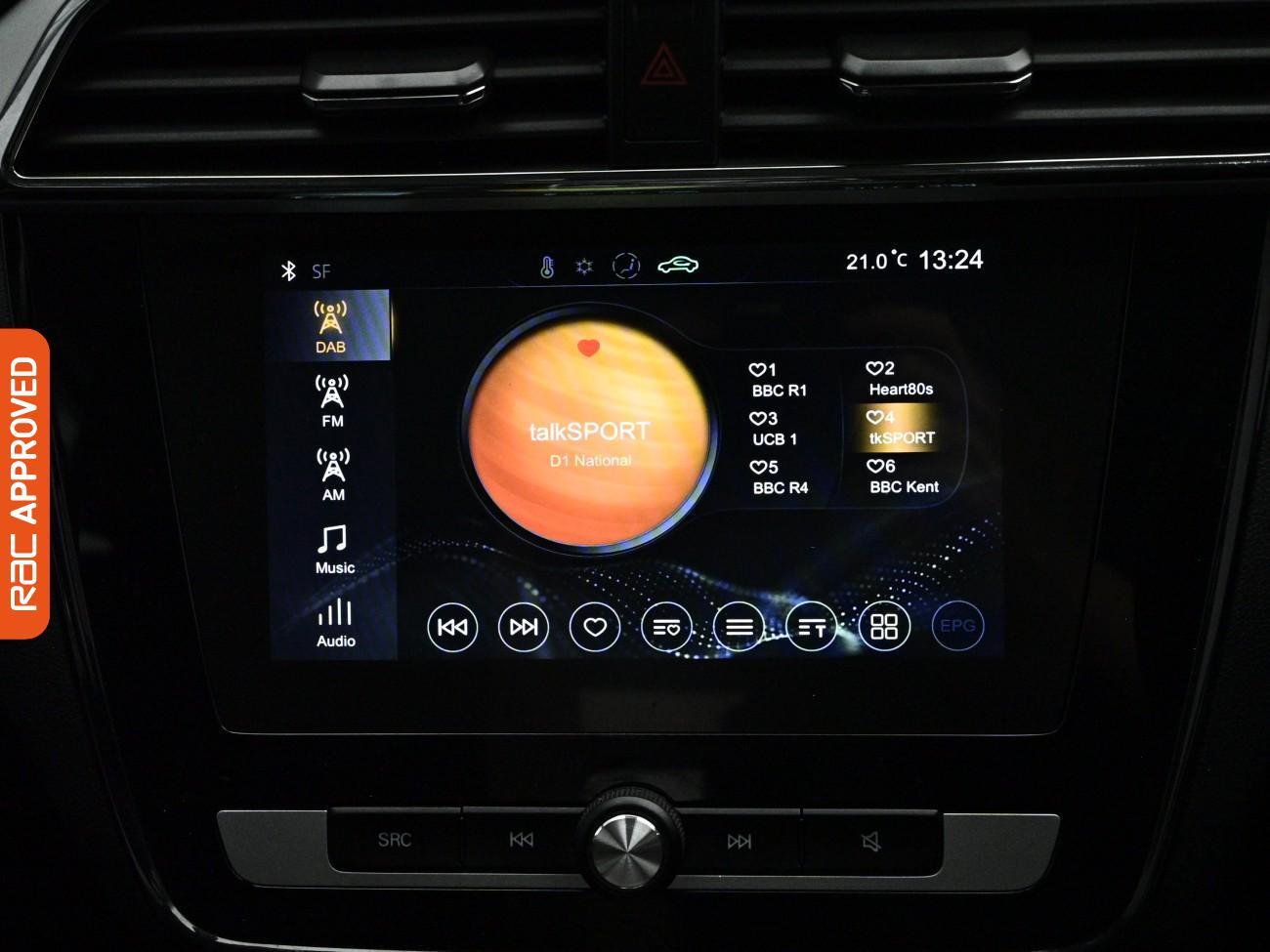 MG ZS view 16