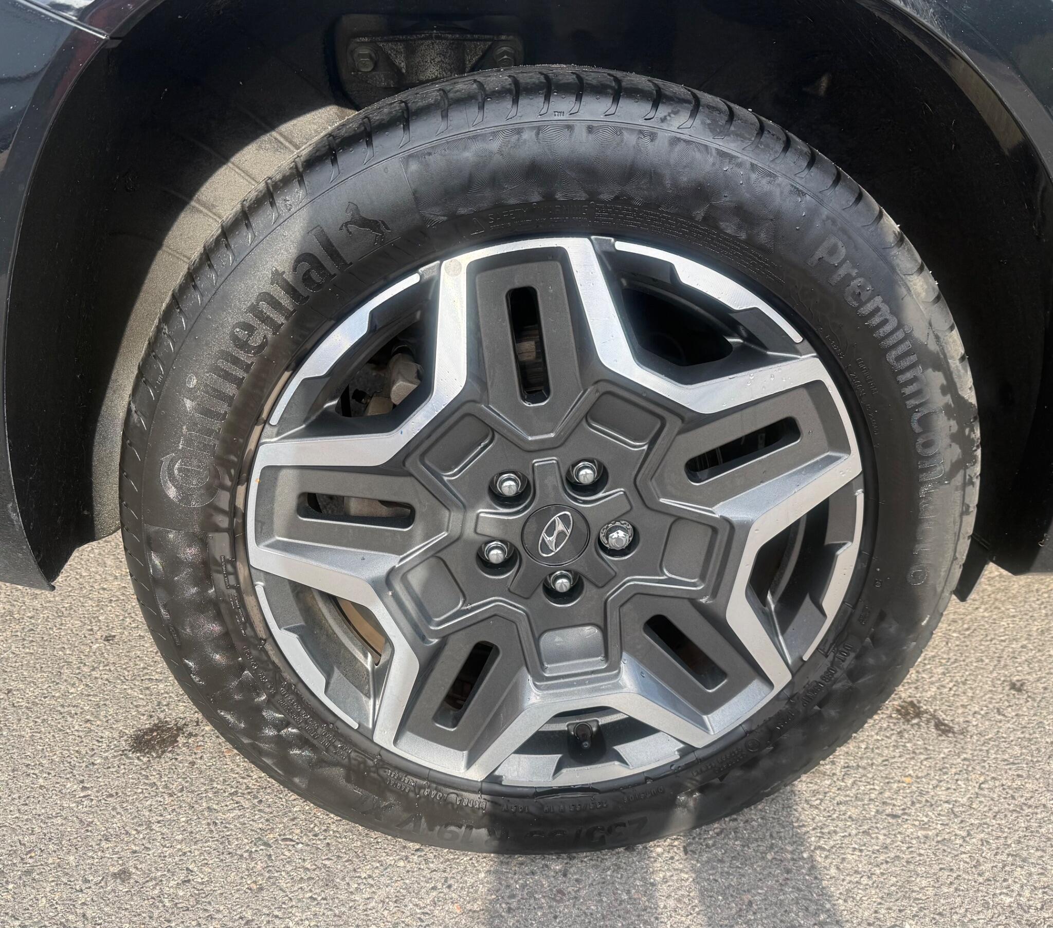 Hyundai Santa Fe view 9