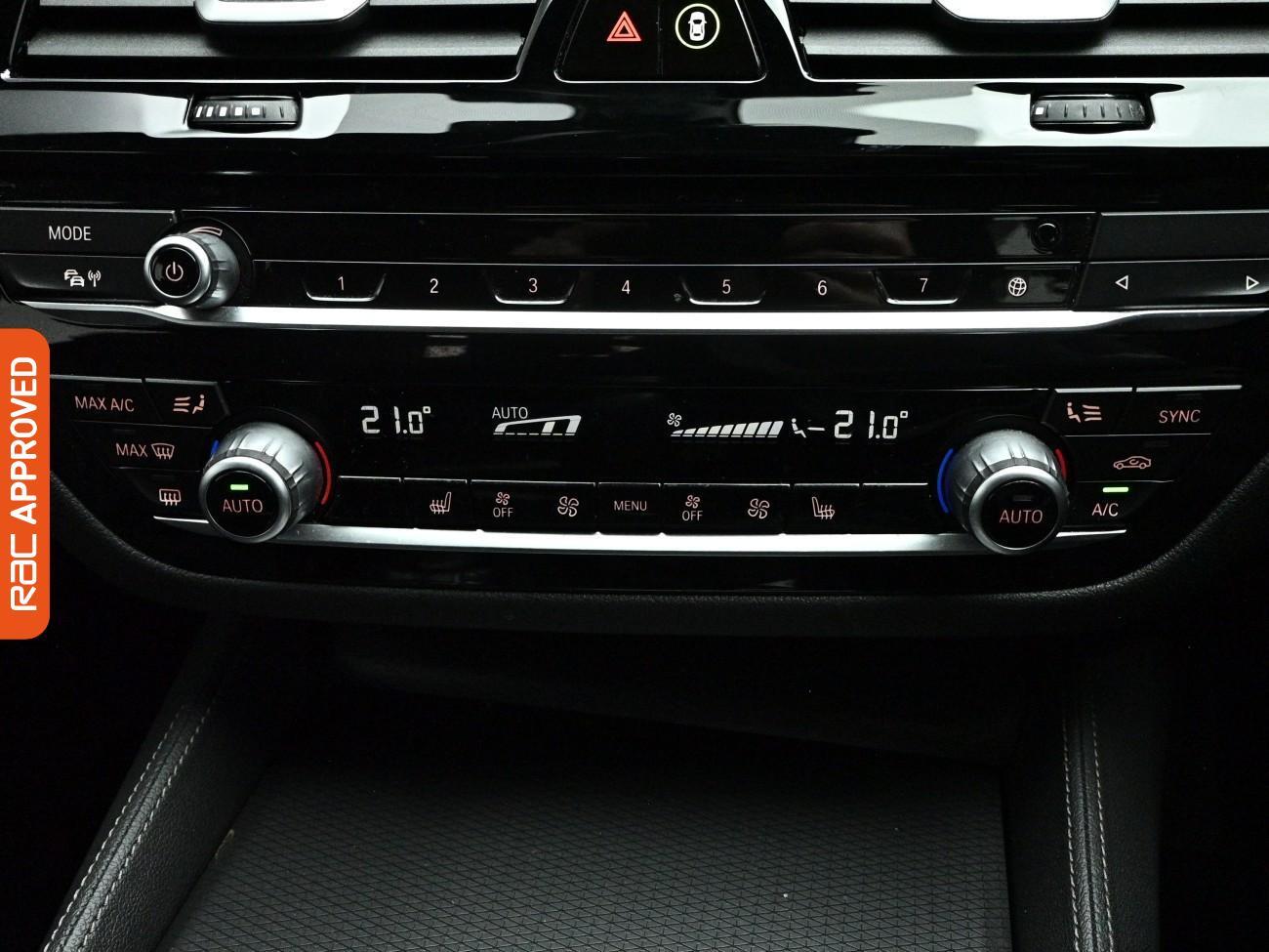 BMW 5 Series view 18
