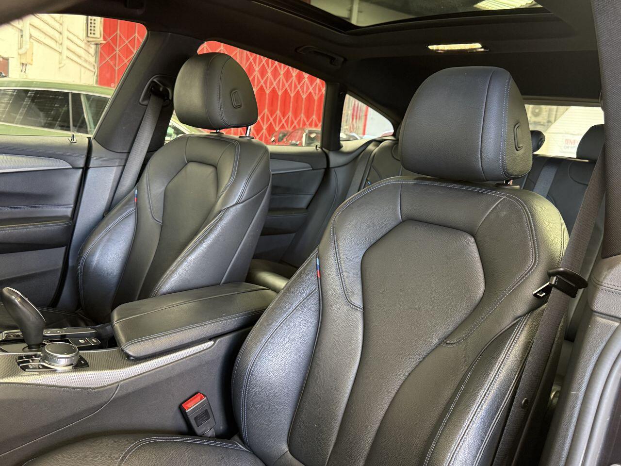 BMW 6 Series Gran Turismo view 59